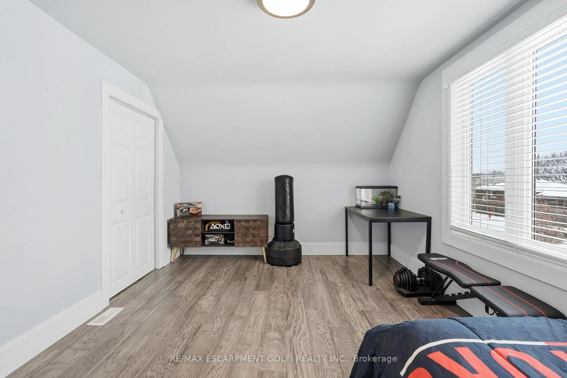 Photo 20 of 189 East 43rd Street, Hamilton, Sunninghill — HOMEH