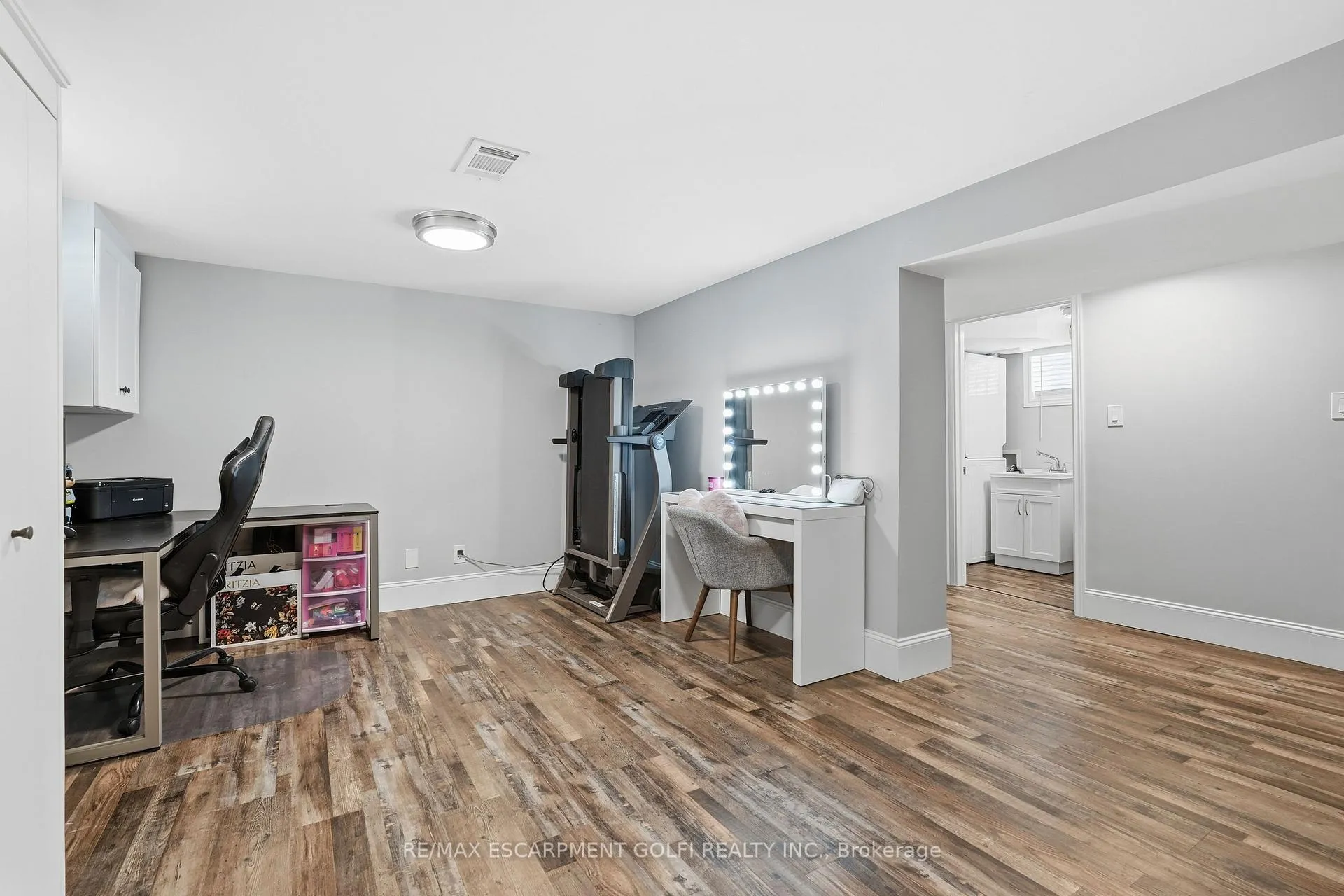 Photo 23 of 189 East 43rd Street, Hamilton, Sunninghill — HOMEH