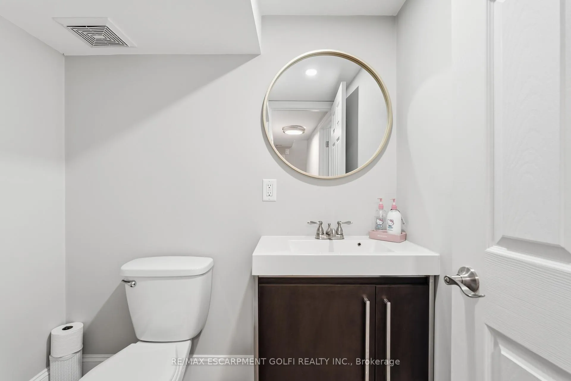 Photo 26 of 189 East 43rd Street, Hamilton, Sunninghill — HOMEH