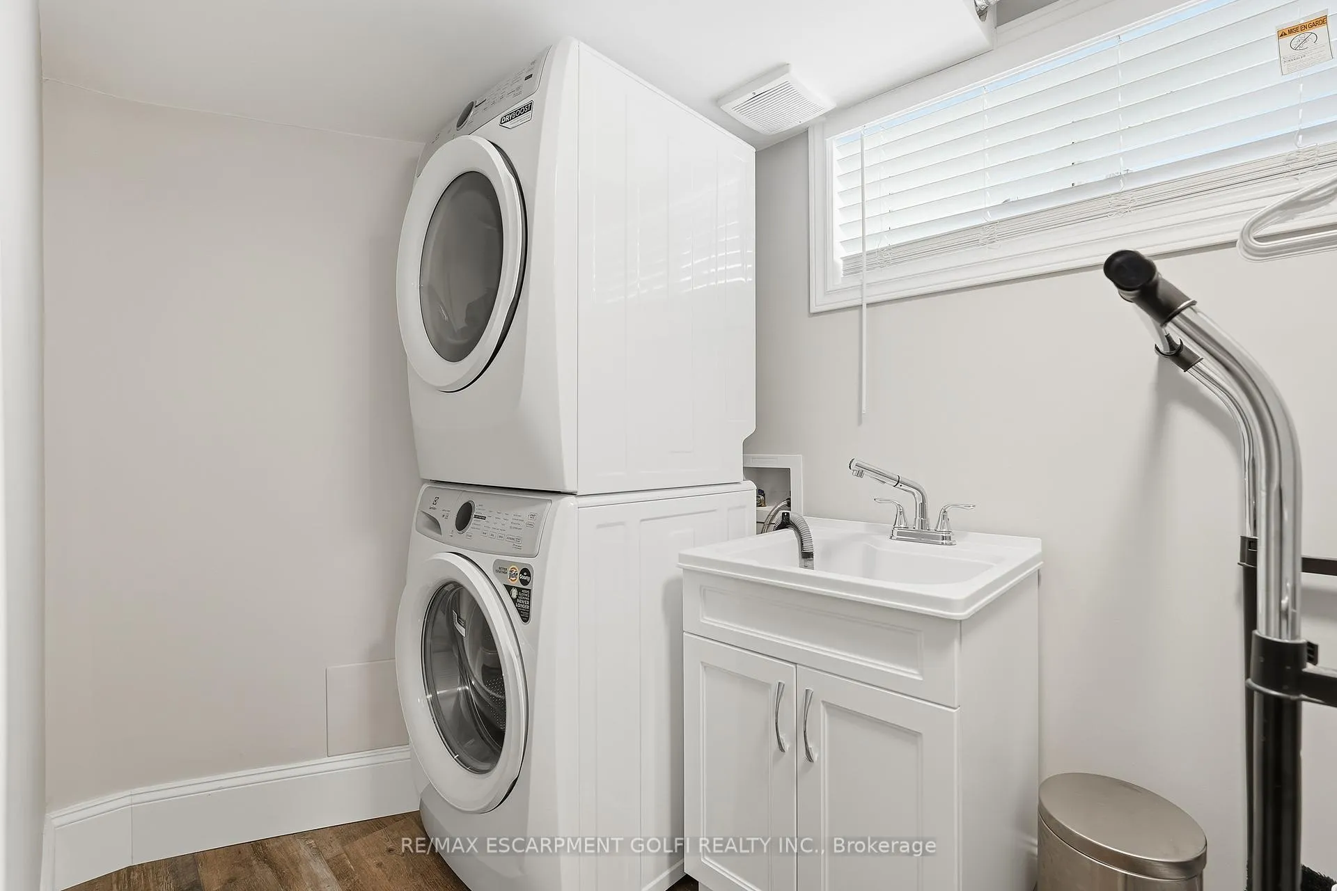 Photo 27 of 189 East 43rd Street, Hamilton, Sunninghill — HOMEH