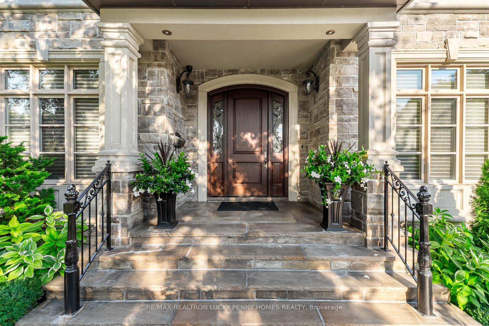 Photo 3 of 23 Hawkridge Avenue, Markham, Bullock — HOMEH