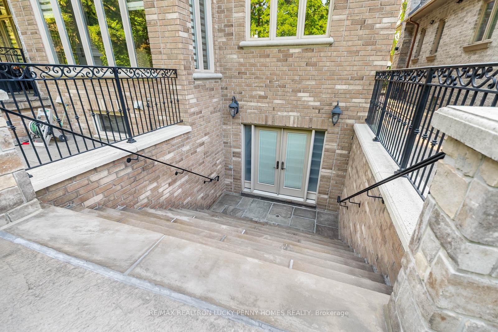 Photo 39 of 23 Hawkridge Avenue, Markham, Bullock — HOMEH