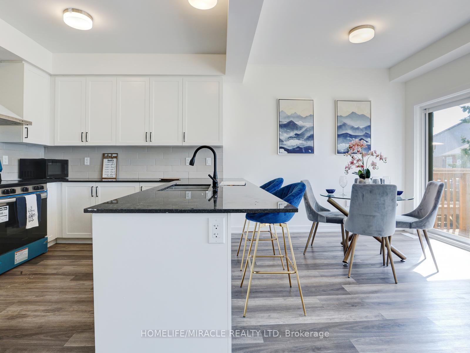 Photo 37 of 29 Ferris Circle, Guelph, Clairfields/Hanlon Business Park — HOMEH