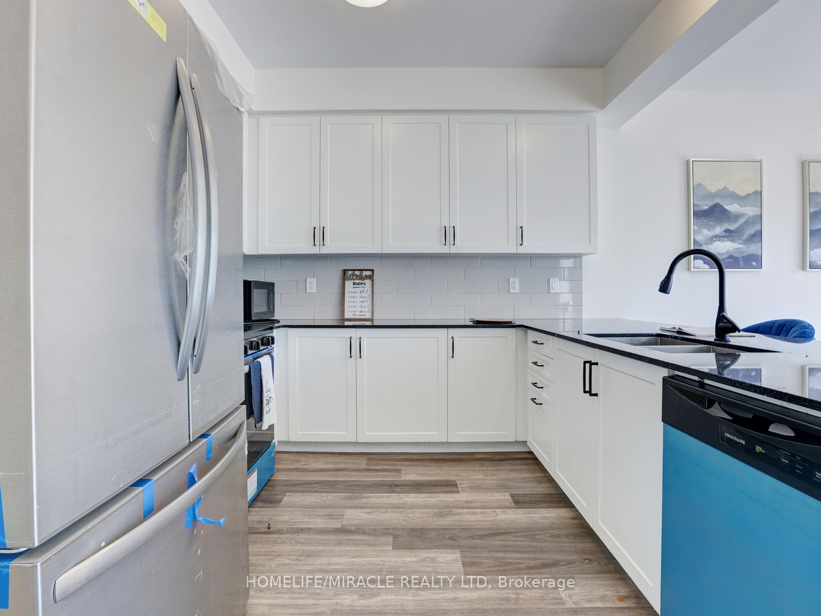 Photo 38 of 29 Ferris Circle, Guelph, Clairfields/Hanlon Business Park — HOMEH