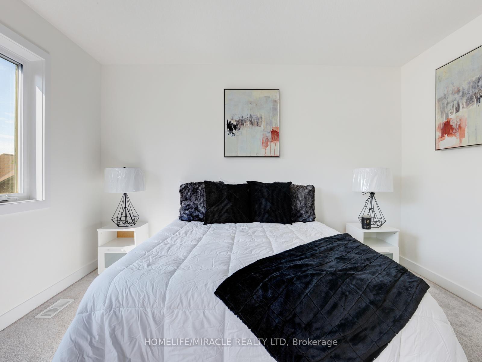 Photo 78 of 29 Ferris Circle, Guelph, Clairfields/Hanlon Business Park — HOMEH