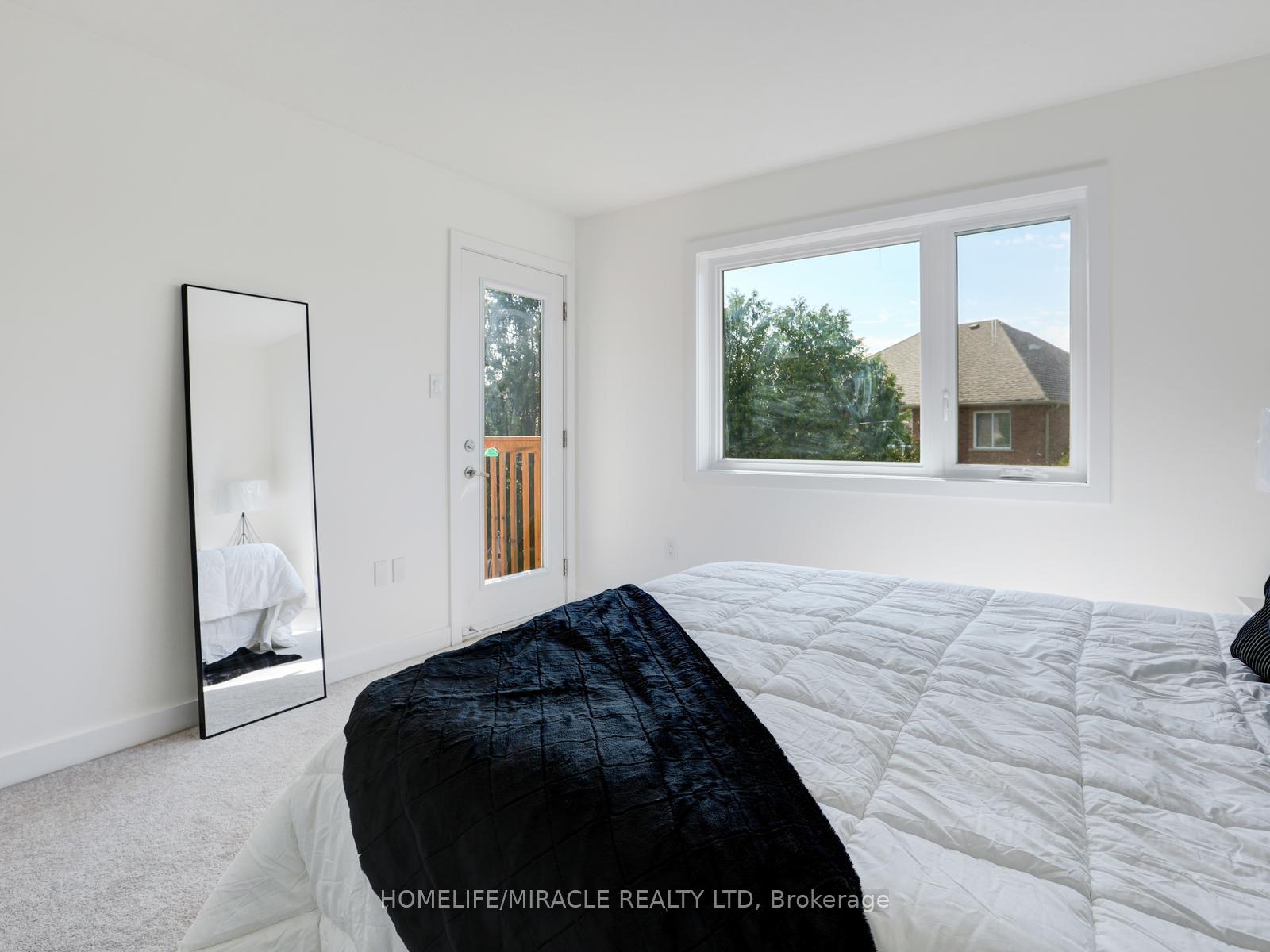 Photo 80 of 29 Ferris Circle, Guelph, Clairfields/Hanlon Business Park — HOMEH