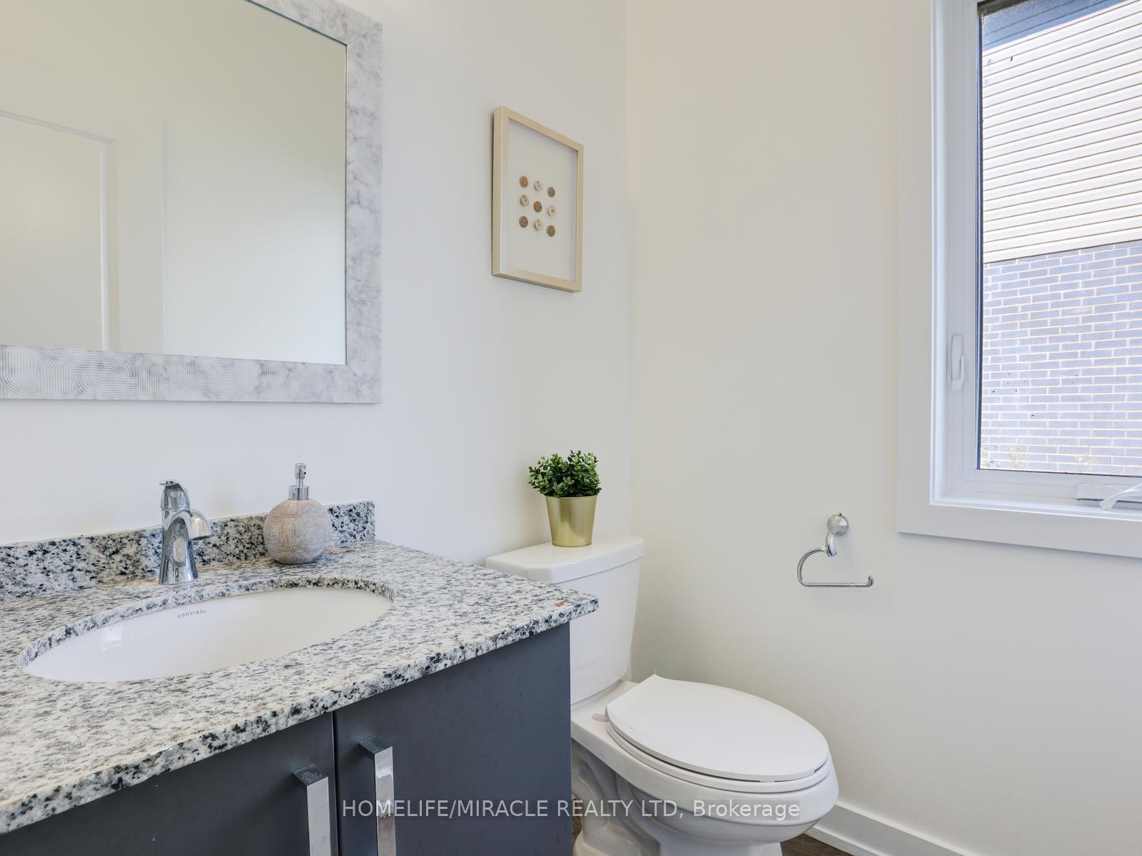 Photo 10 of 29 Ferris Circle, Guelph, Clairfields/Hanlon Business Park — HOMEH