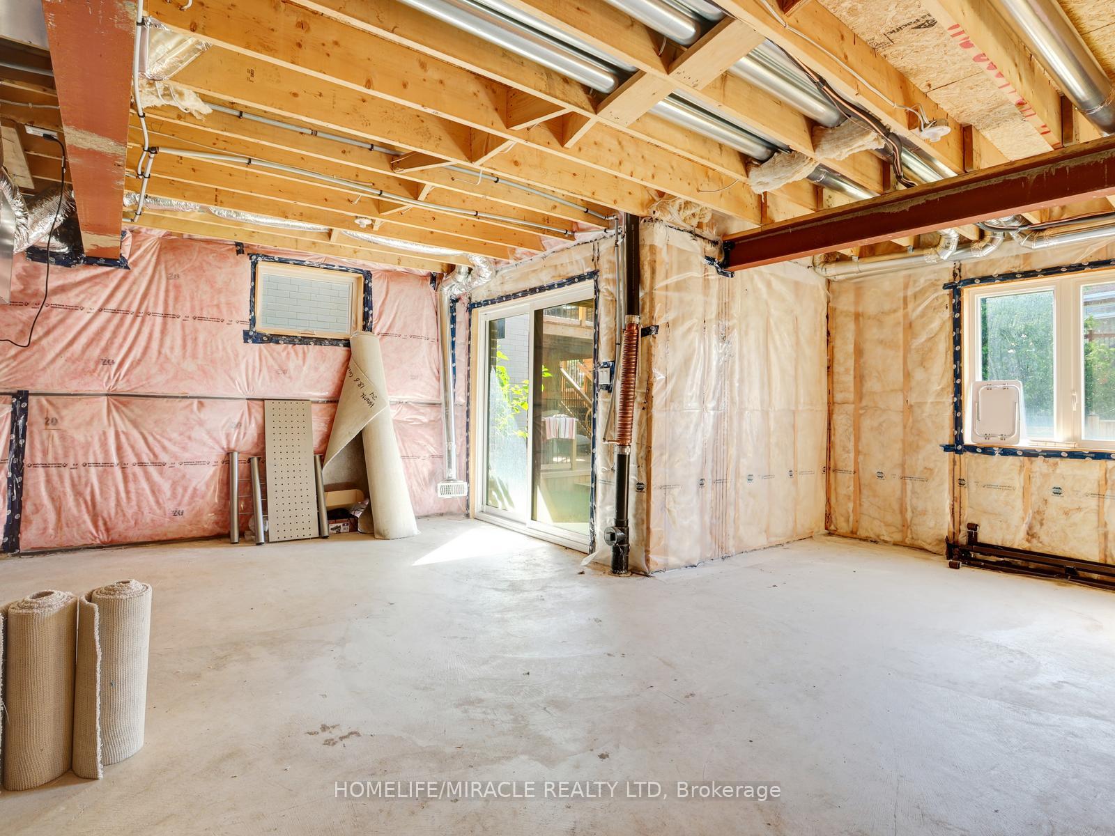 Photo 94 of 29 Ferris Circle, Guelph, Clairfields/Hanlon Business Park — HOMEH