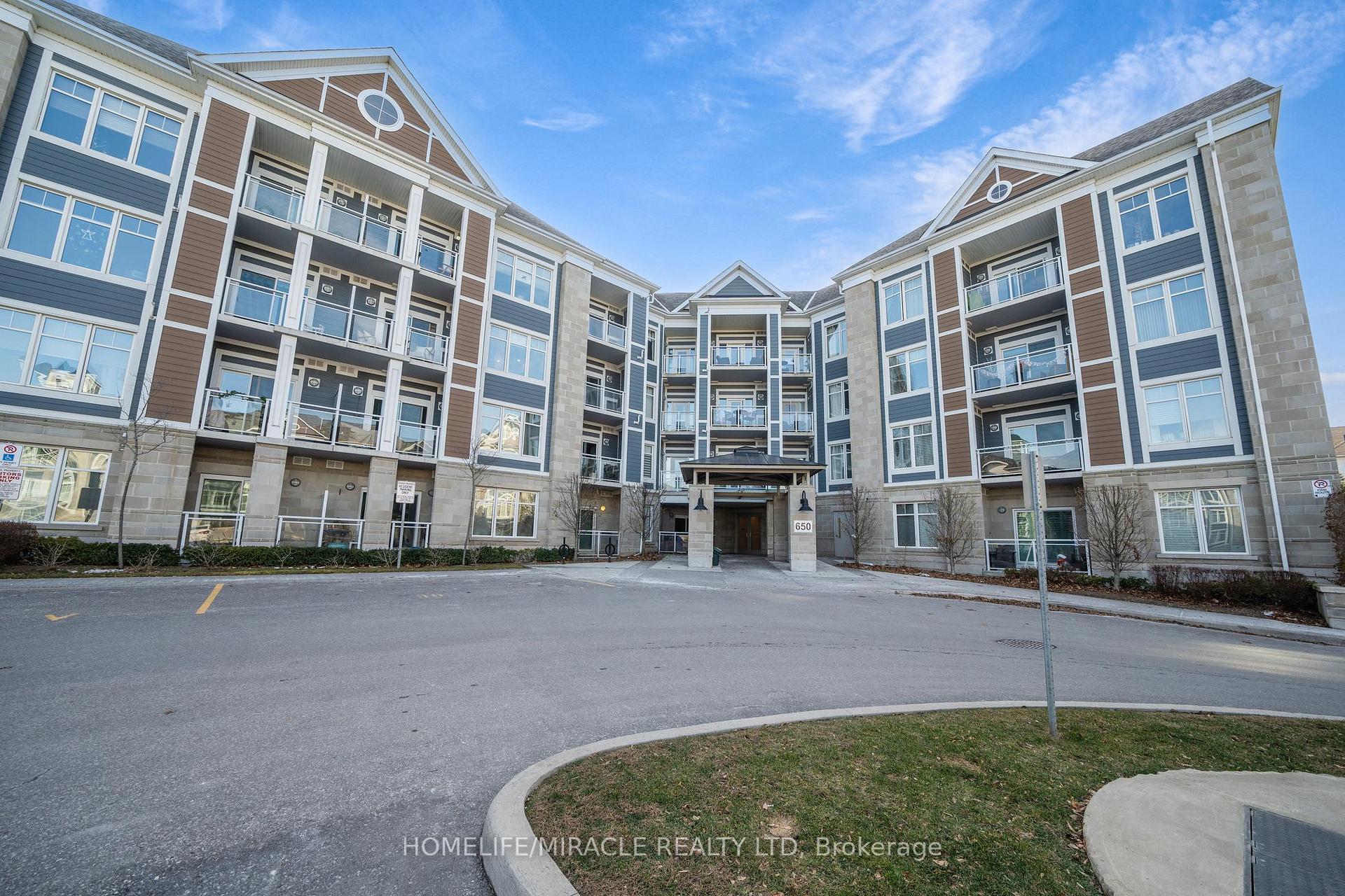 Photo 7 of Unit 303, 650 Gordon Street, Whitby, Port Whitby — HOMEH