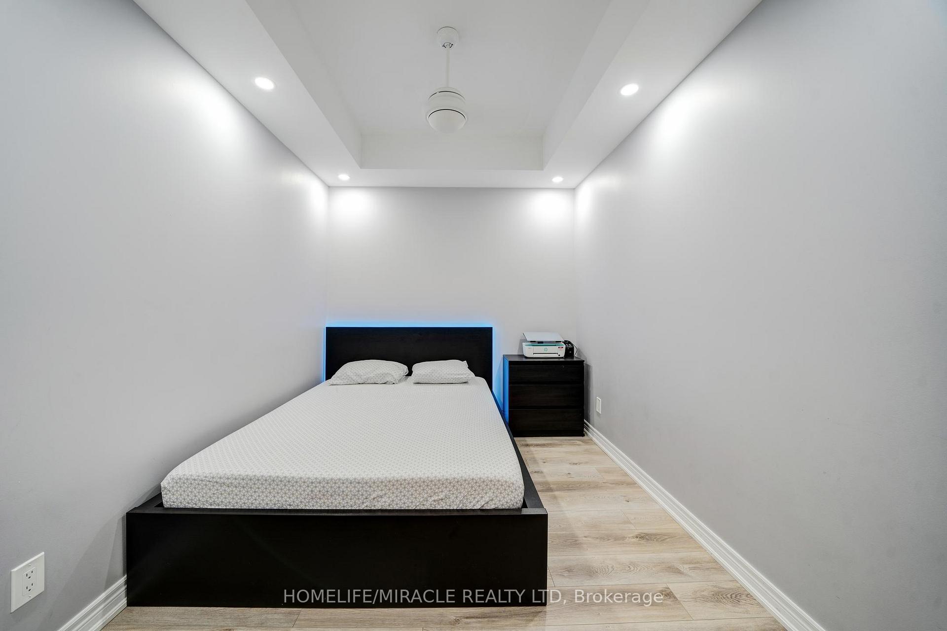 Photo 15 of Unit 303, 650 Gordon Street, Whitby, Port Whitby — HOMEH