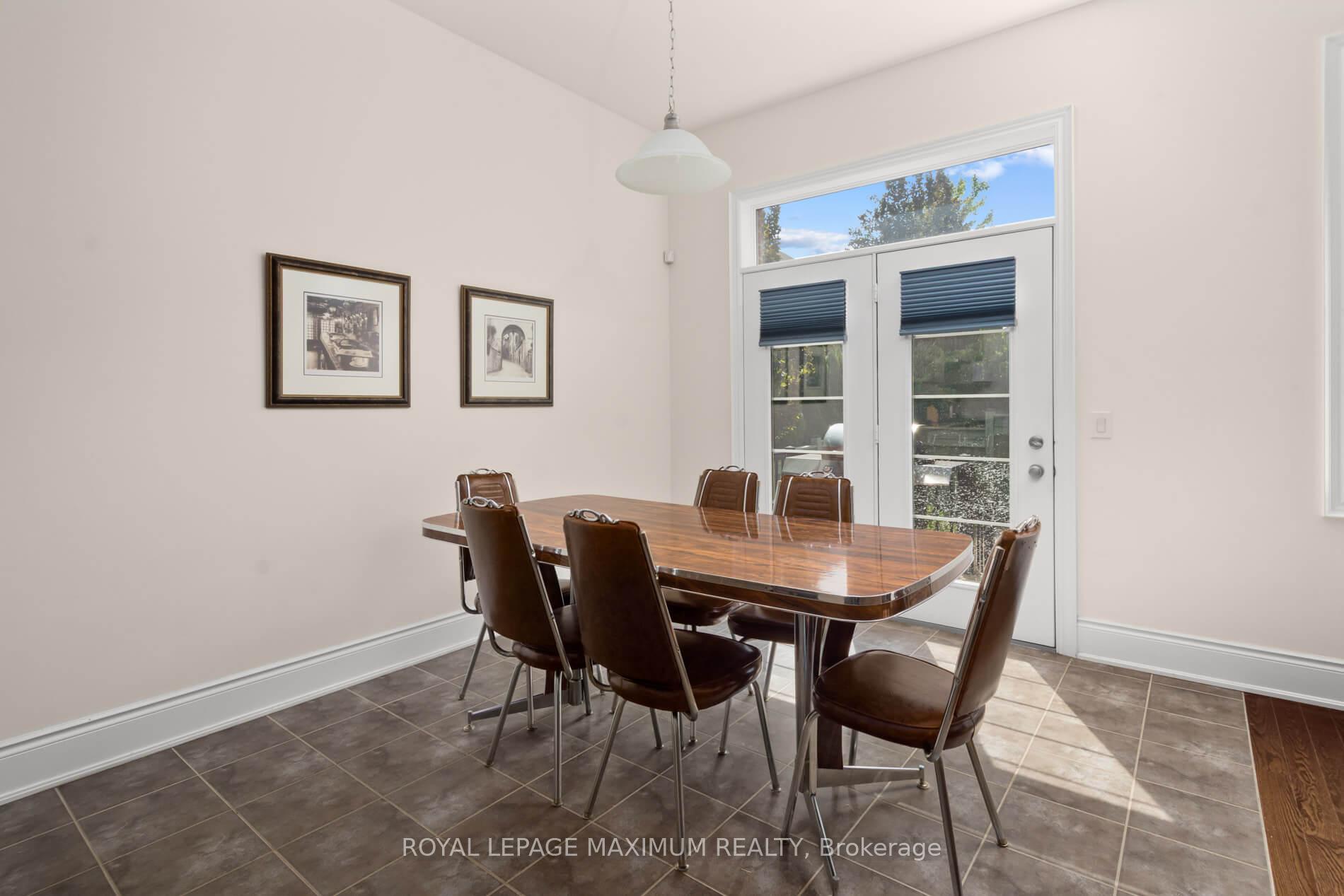 Photo 15 of 4 Blue Beech Trail, King, Nobleton — HOMEH