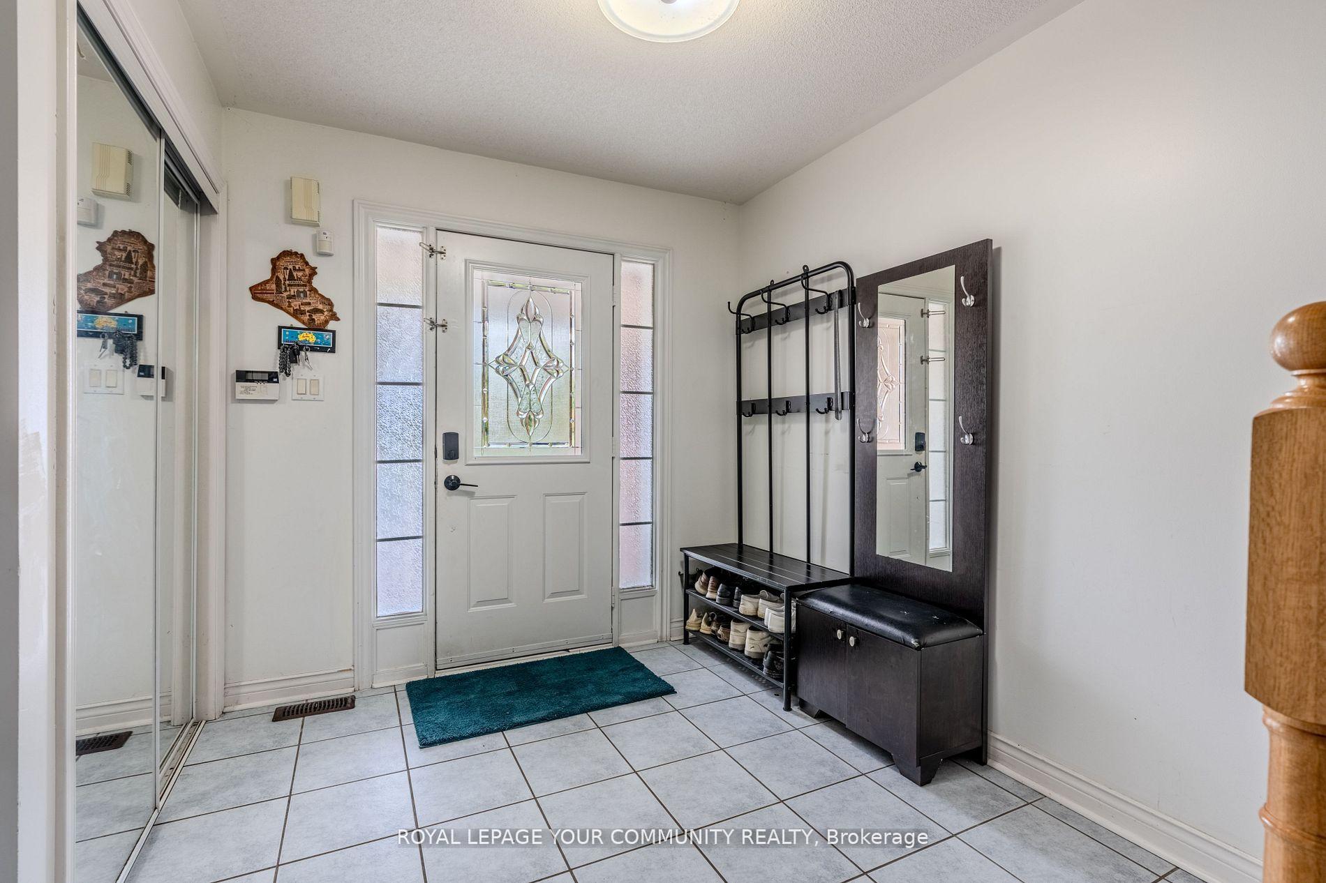 Photo 3 of 22 Panama Place, Brampton, Bram East — HOMEH