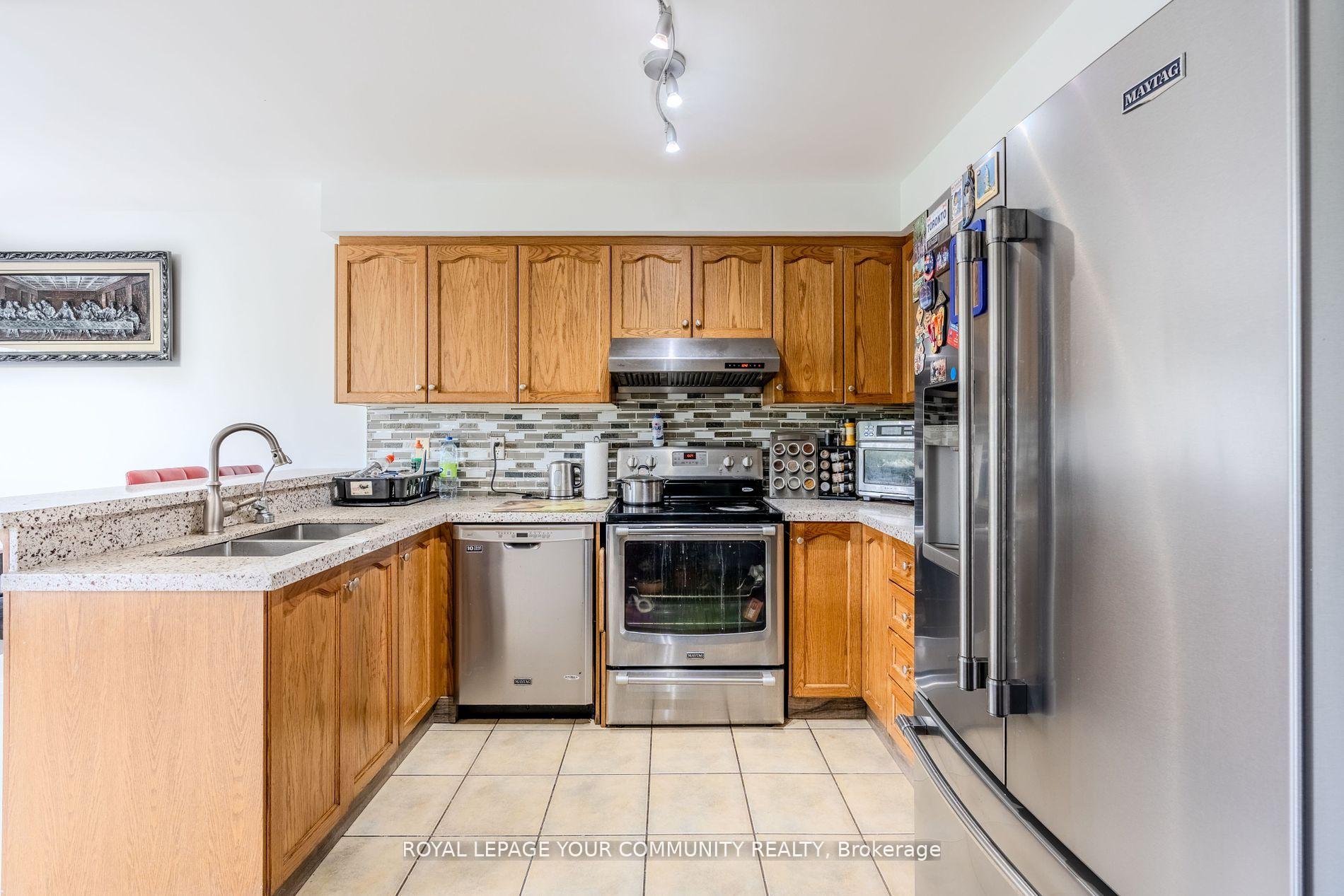Photo 11 of 22 Panama Place, Brampton, Bram East — HOMEH