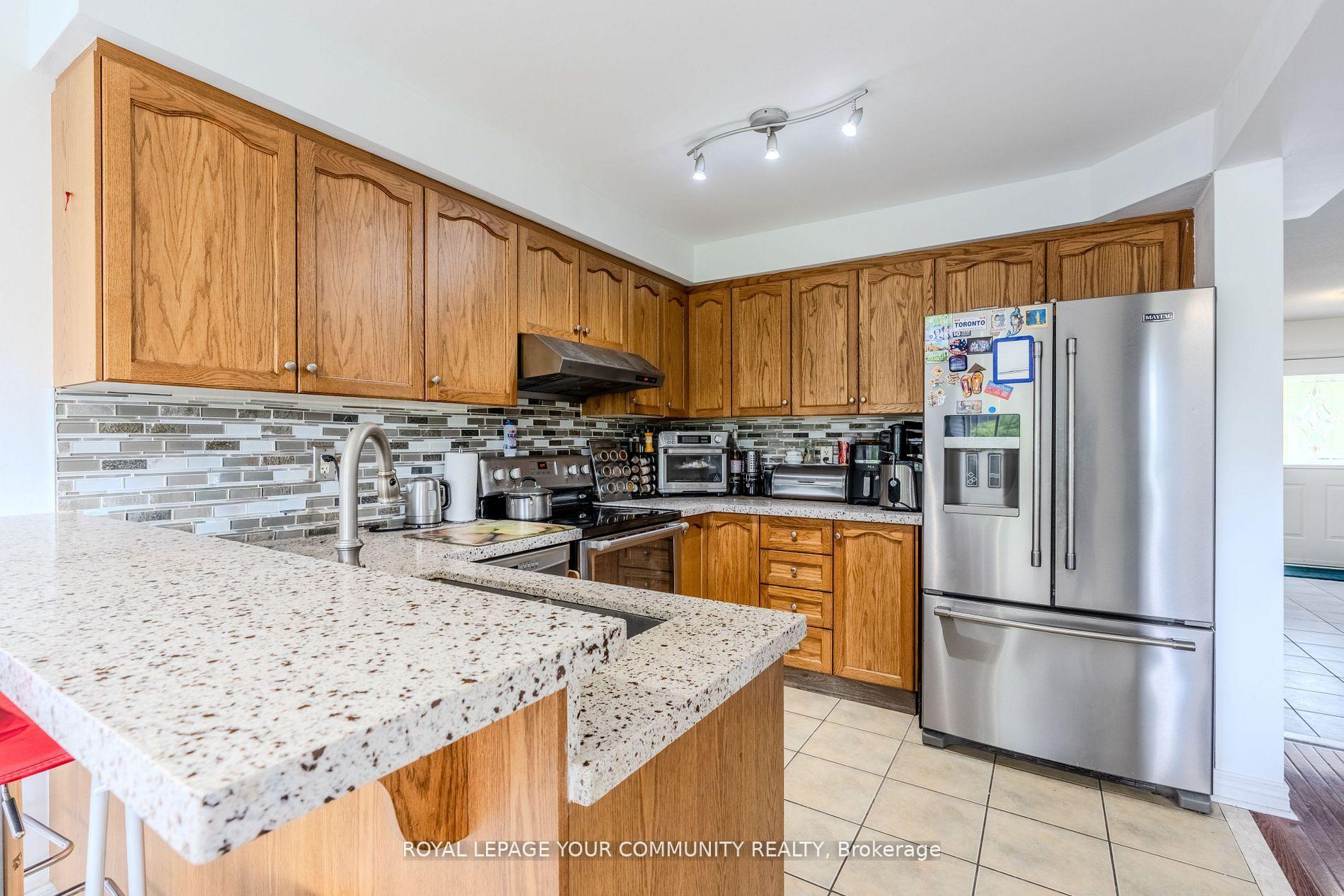 Photo 12 of 22 Panama Place, Brampton, Bram East — HOMEH