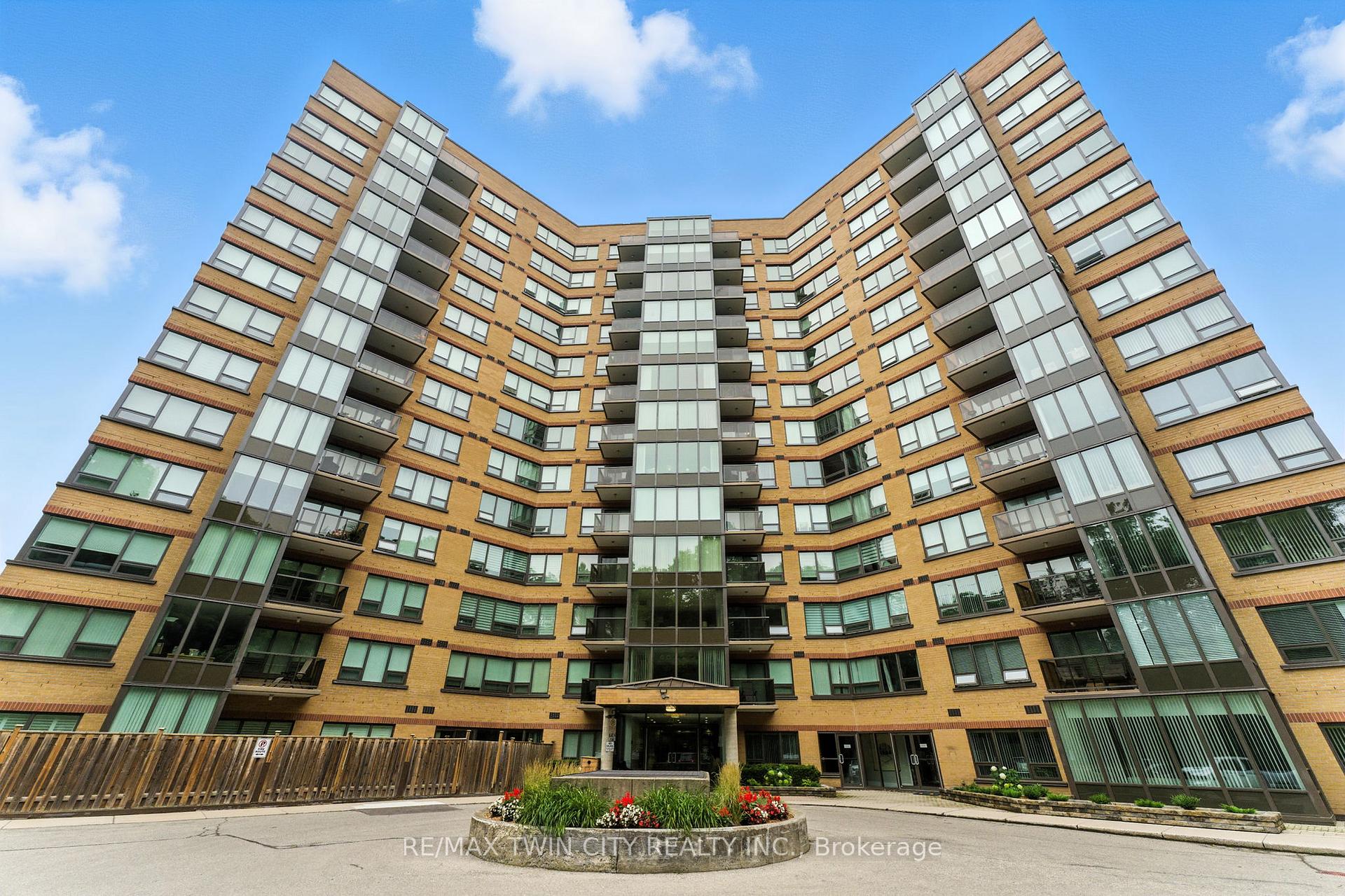 Photo 2 of Unit 1104, 237 King Street W, Cambridge — HOMEH
