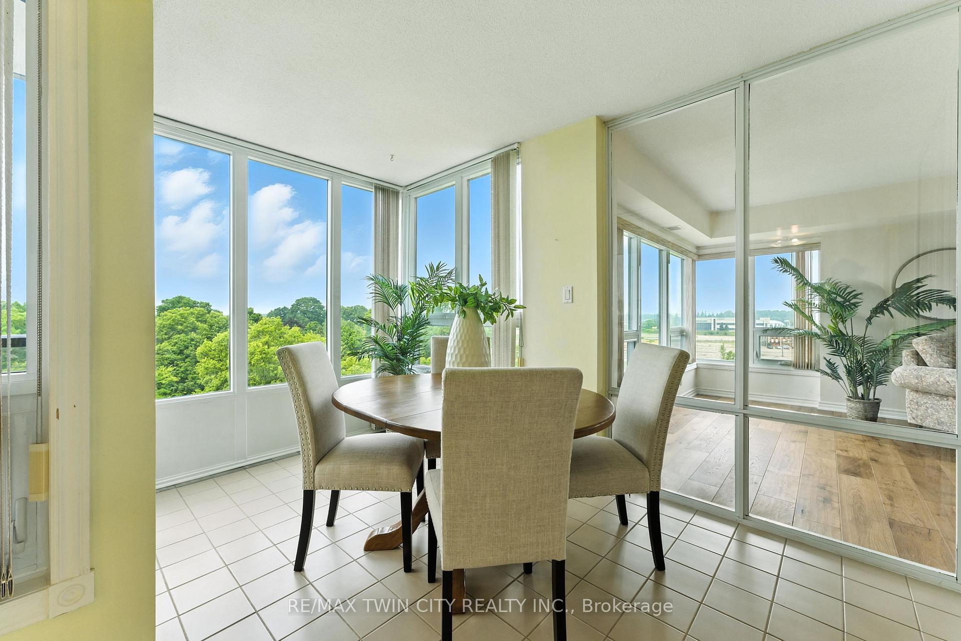 Photo 10 of Unit 1104, 237 King Street W, Cambridge — HOMEH