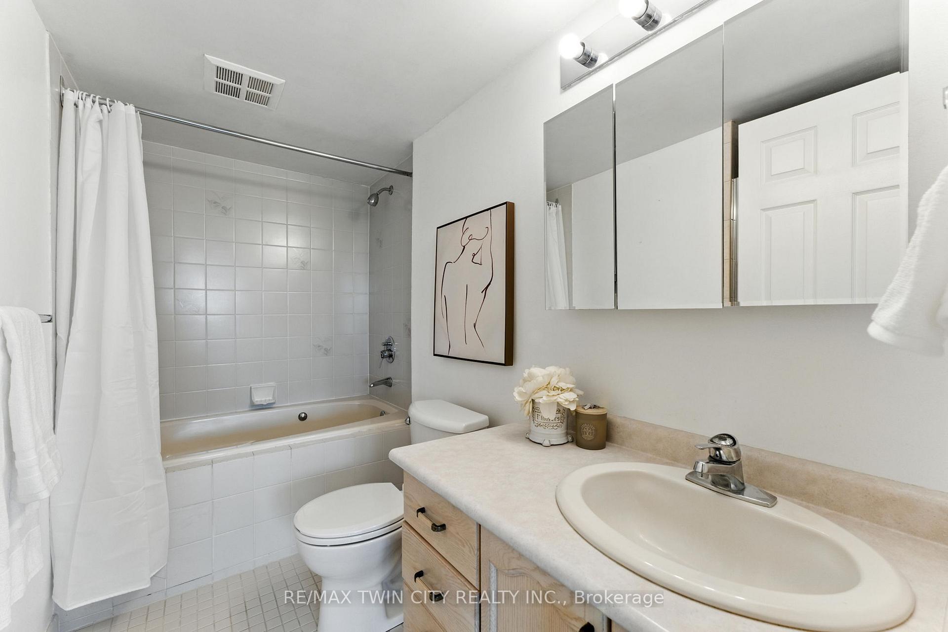 Photo 22 of Unit 1104, 237 King Street W, Cambridge — HOMEH