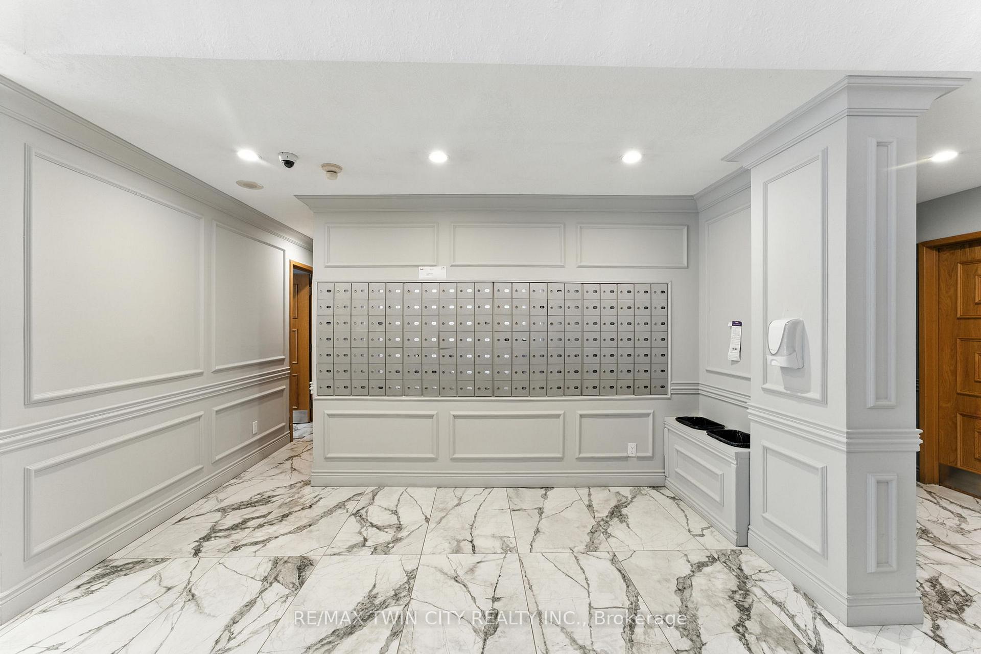 Photo 27 of Unit 1104, 237 King Street W, Cambridge — HOMEH
