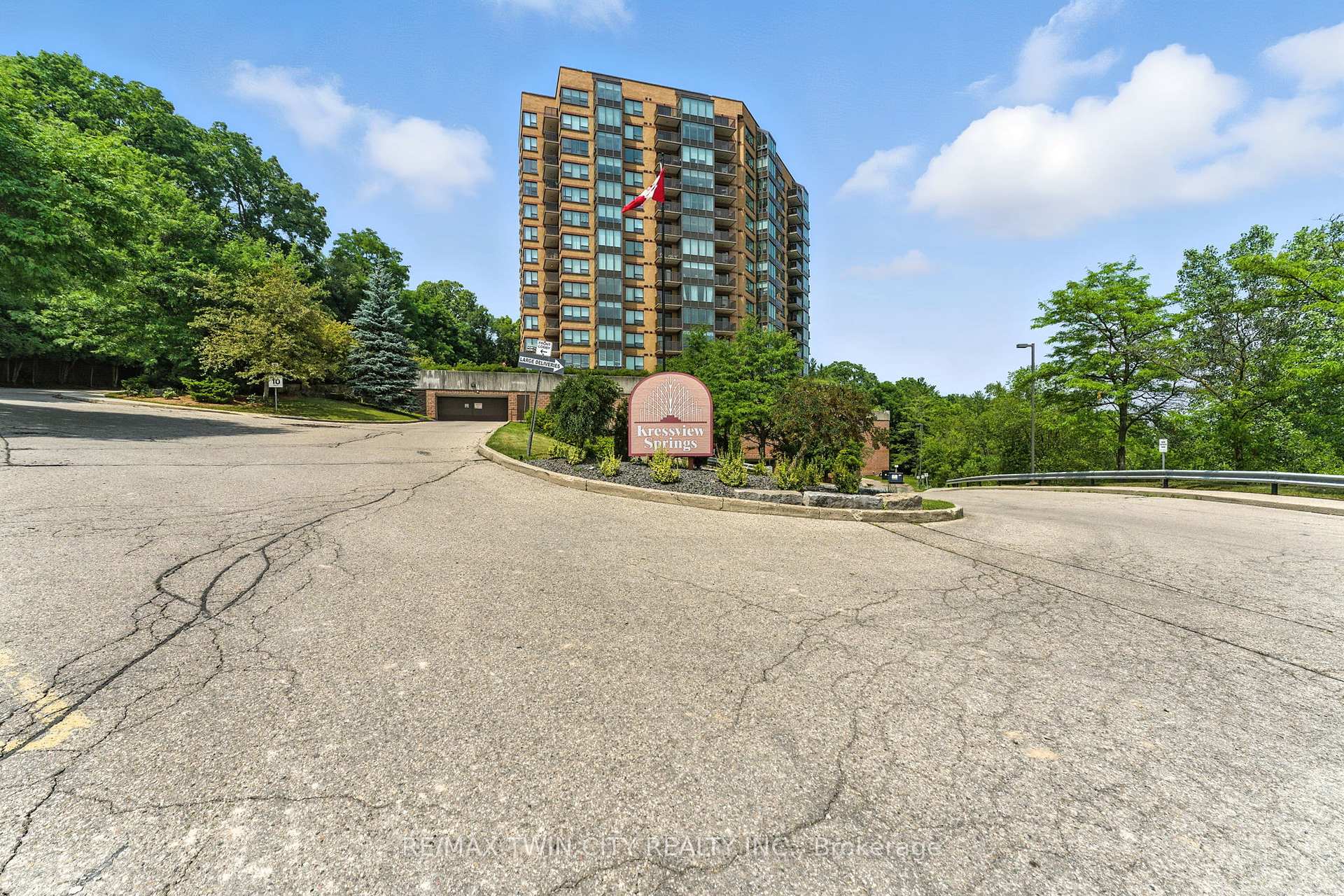 Photo 45 of Unit 1104, 237 King Street W, Cambridge — HOMEH