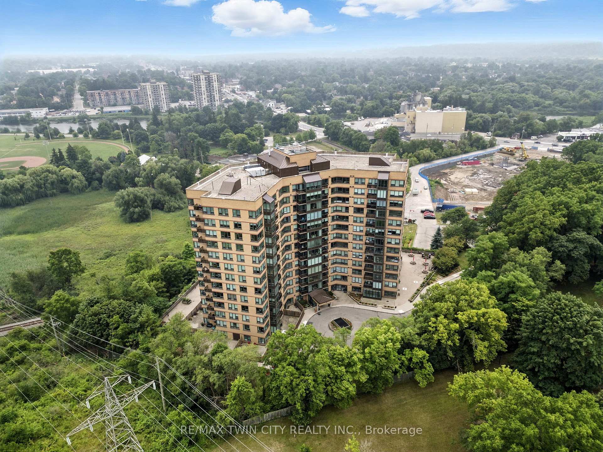 Photo 48 of Unit 1104, 237 King Street W, Cambridge — HOMEH