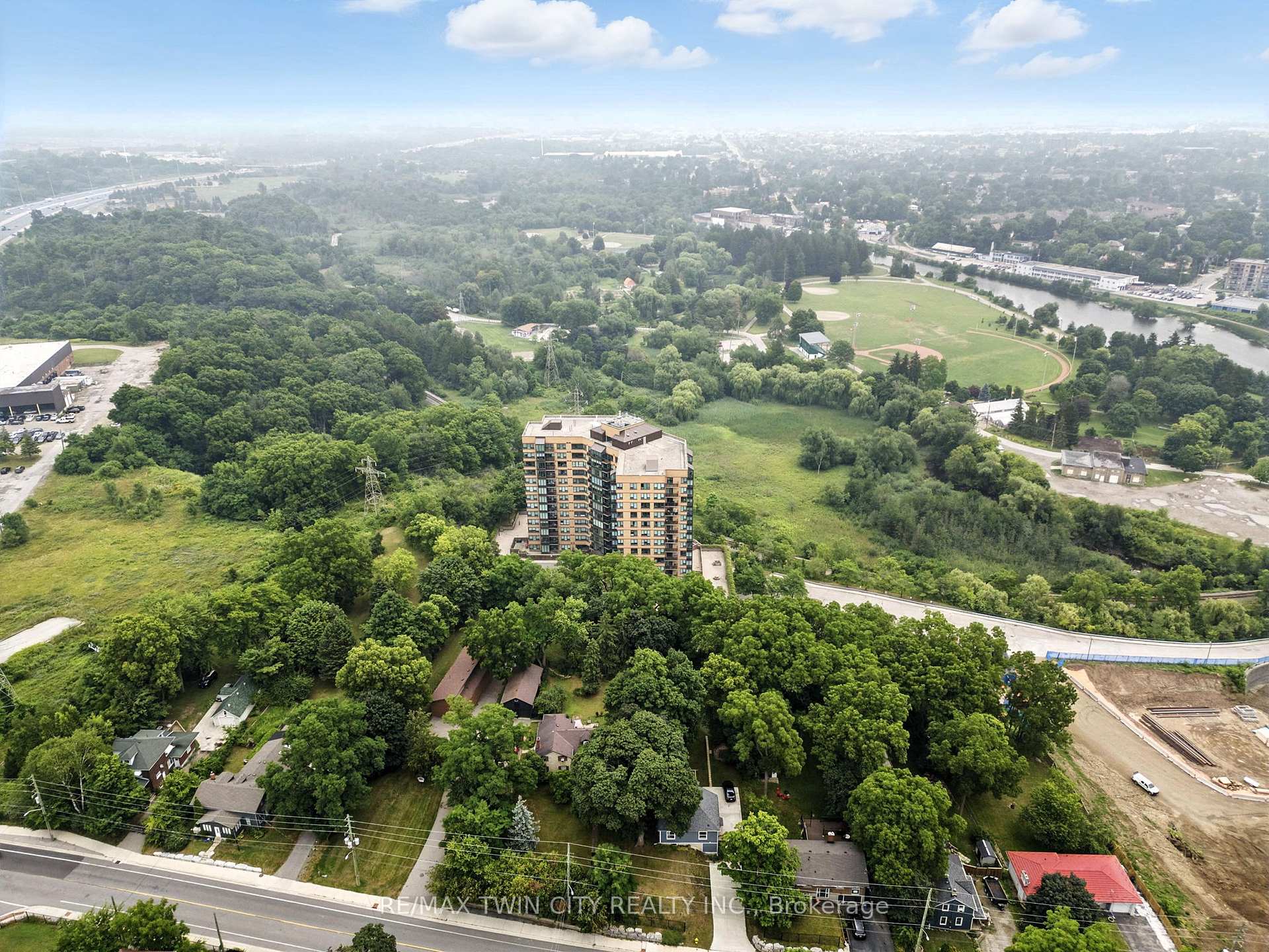Photo 49 of Unit 1104, 237 King Street W, Cambridge — HOMEH