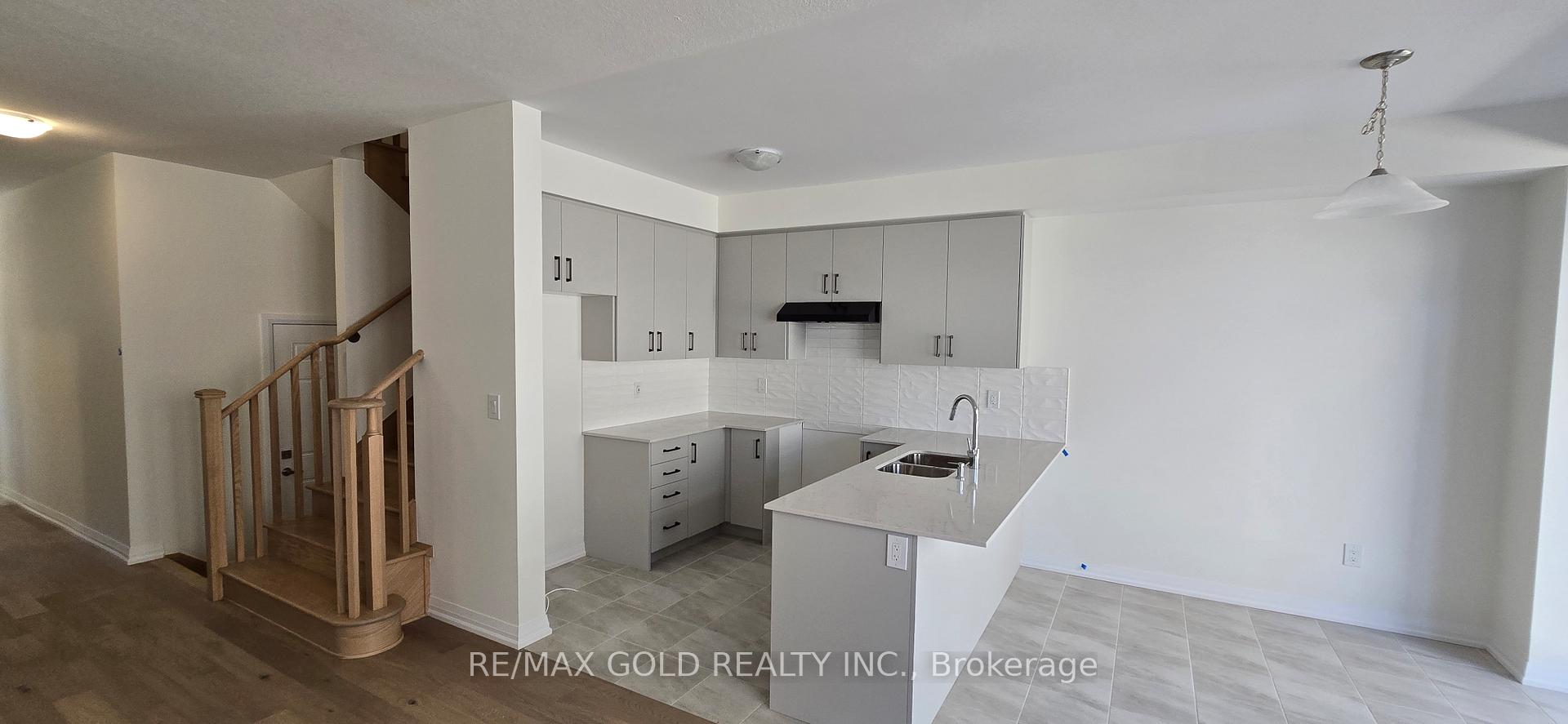 Photo 26 of 30 Riley Park Drive, Haldimand — HOMEH