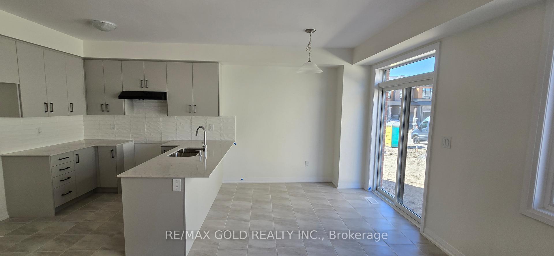 Photo 9 of 30 Riley Park Drive, Haldimand — HOMEH