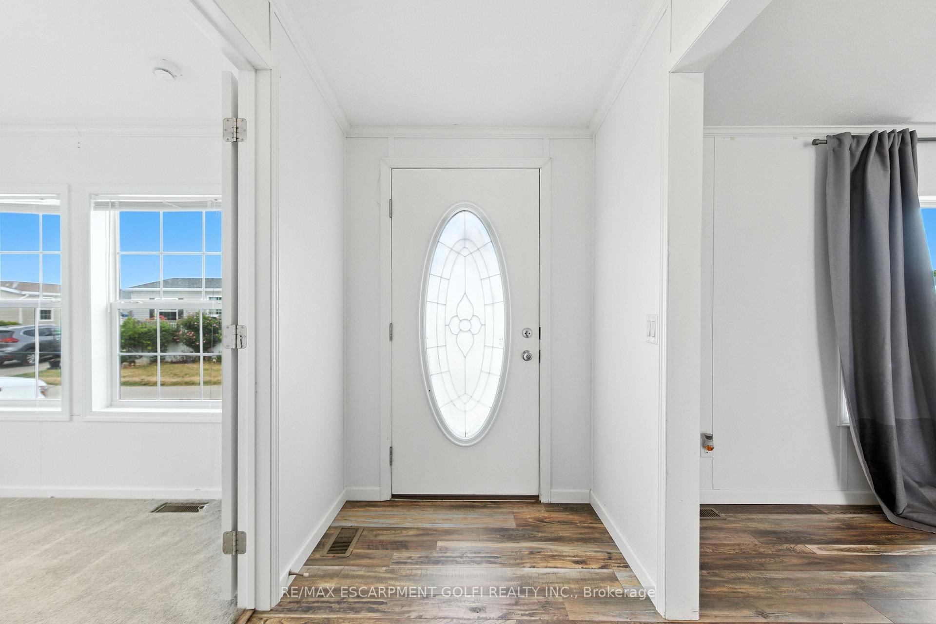 Photo 3 of 45 Riverbend Crescent, Haldimand, Nanticoke — HOMEH