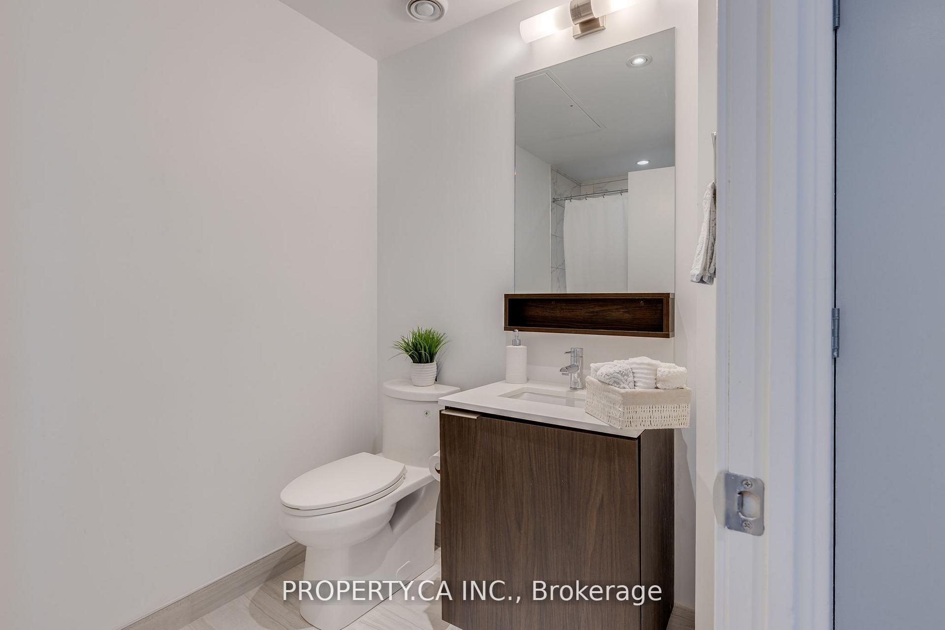 Photo 13 of Unit 1711, 5 Buttermill Avenue, Vaughan, Vaughan Corporate Centre — HOMEH