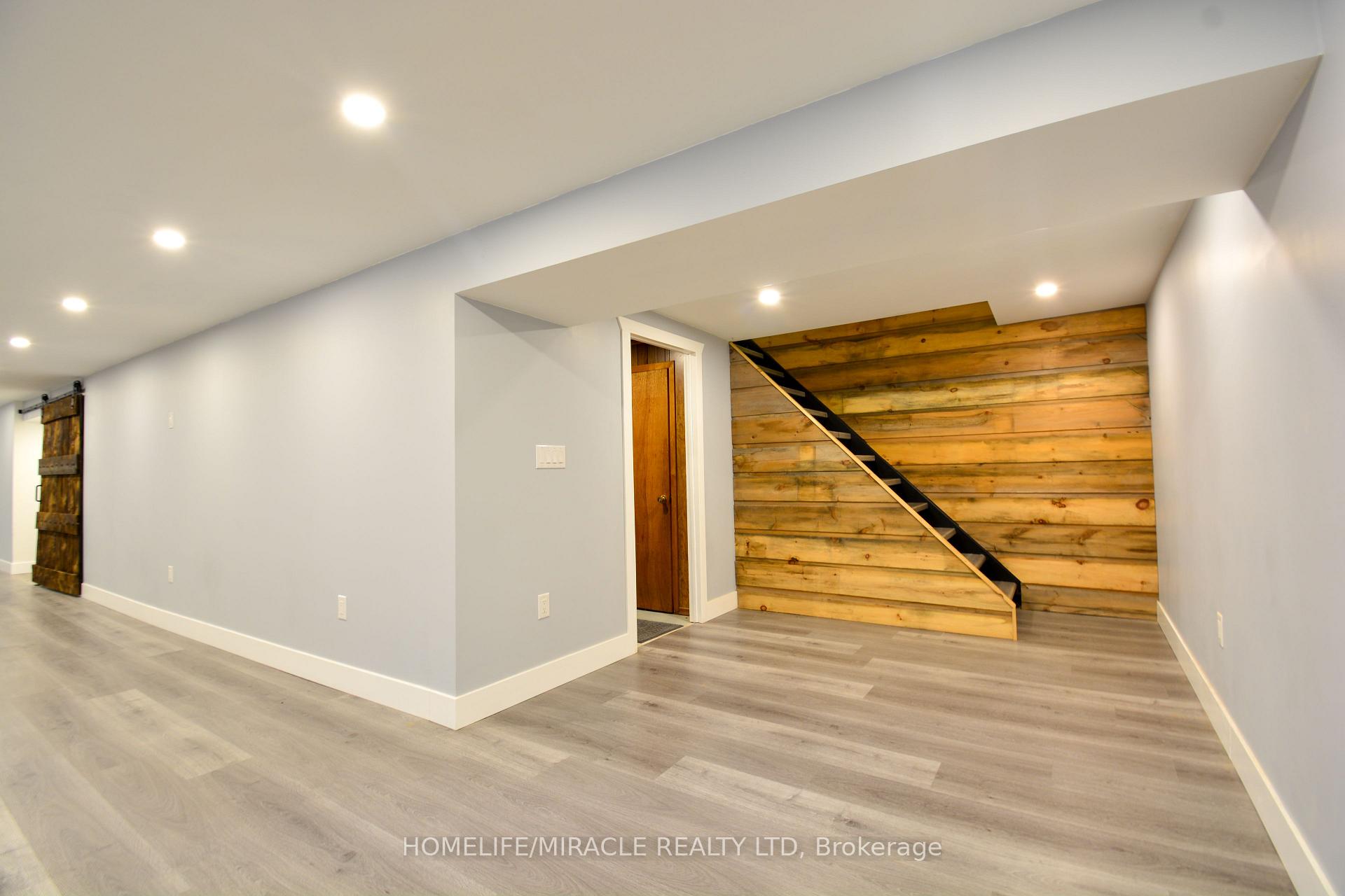 Photo 6 of 36 Arrowhead Place, Kitchener — HOMEH