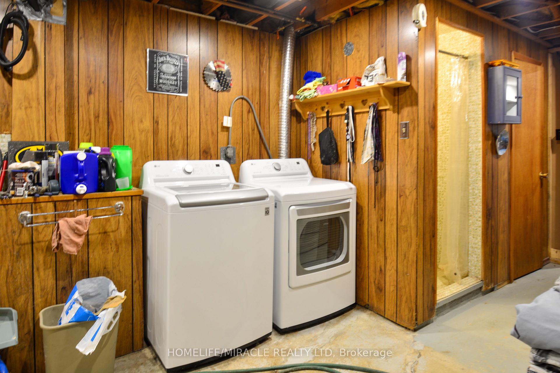 Photo 7 of 36 Arrowhead Place, Kitchener — HOMEH