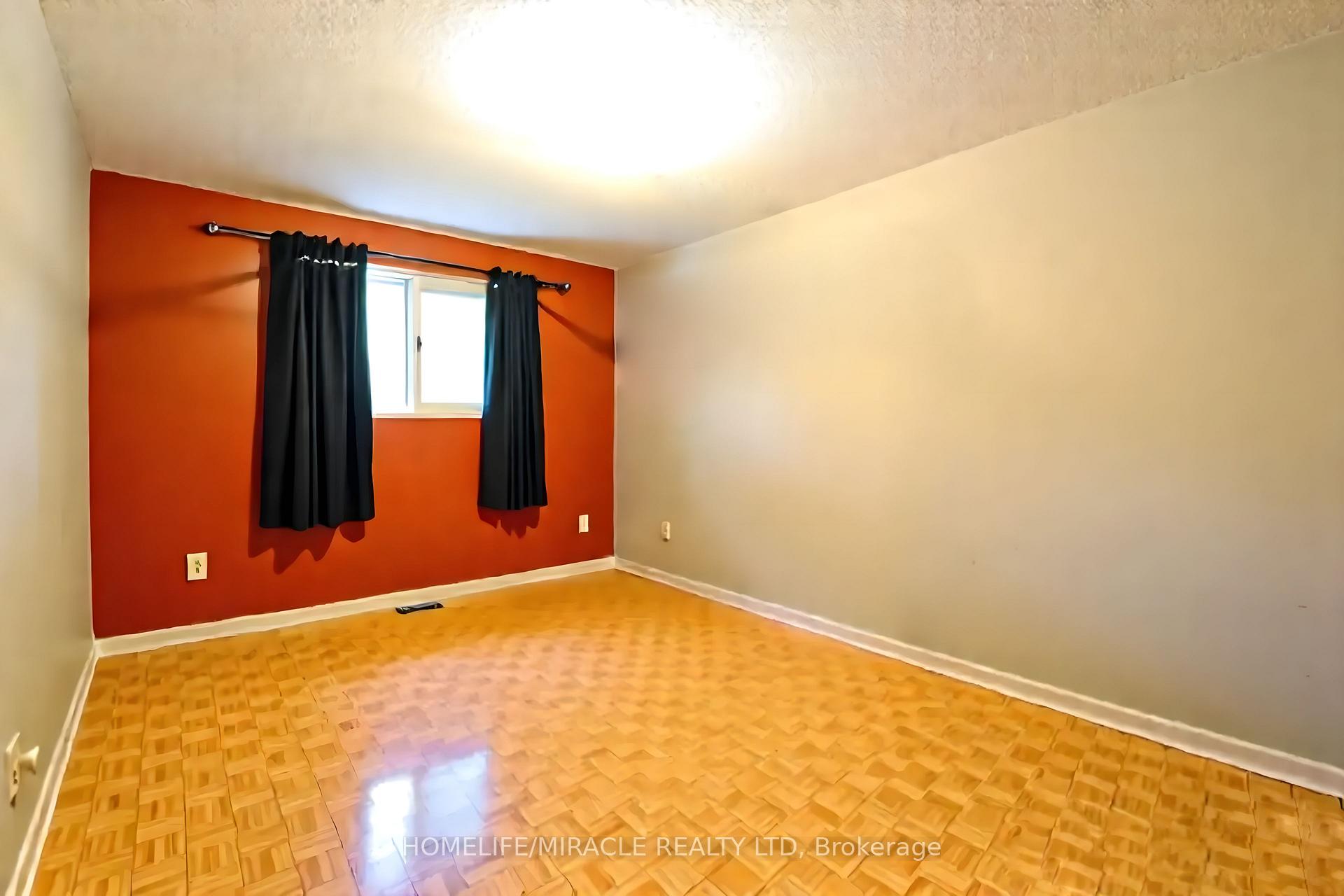 Photo 27 of 36 Arrowhead Place, Kitchener — HOMEH