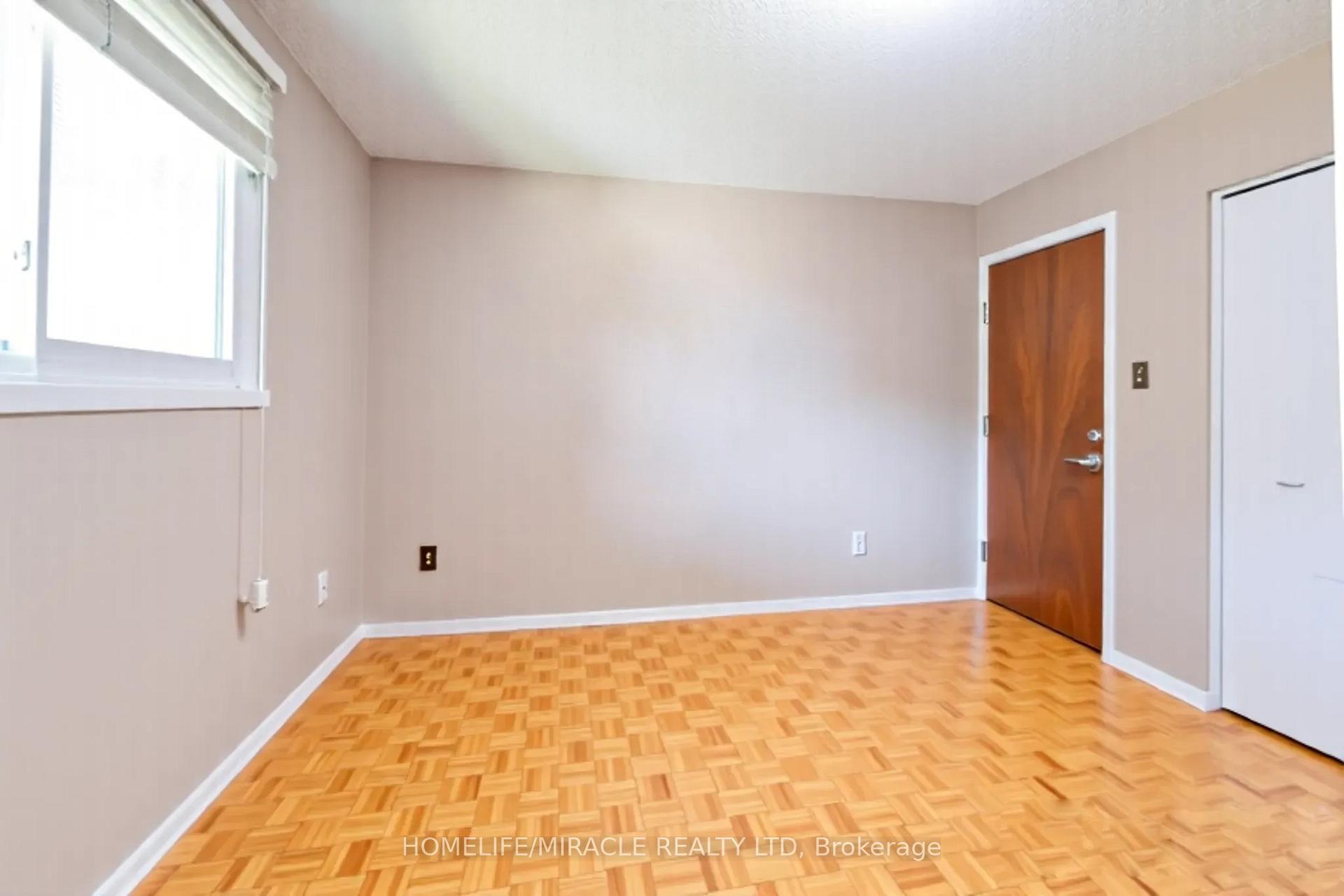 Photo 30 of 36 Arrowhead Place, Kitchener — HOMEH