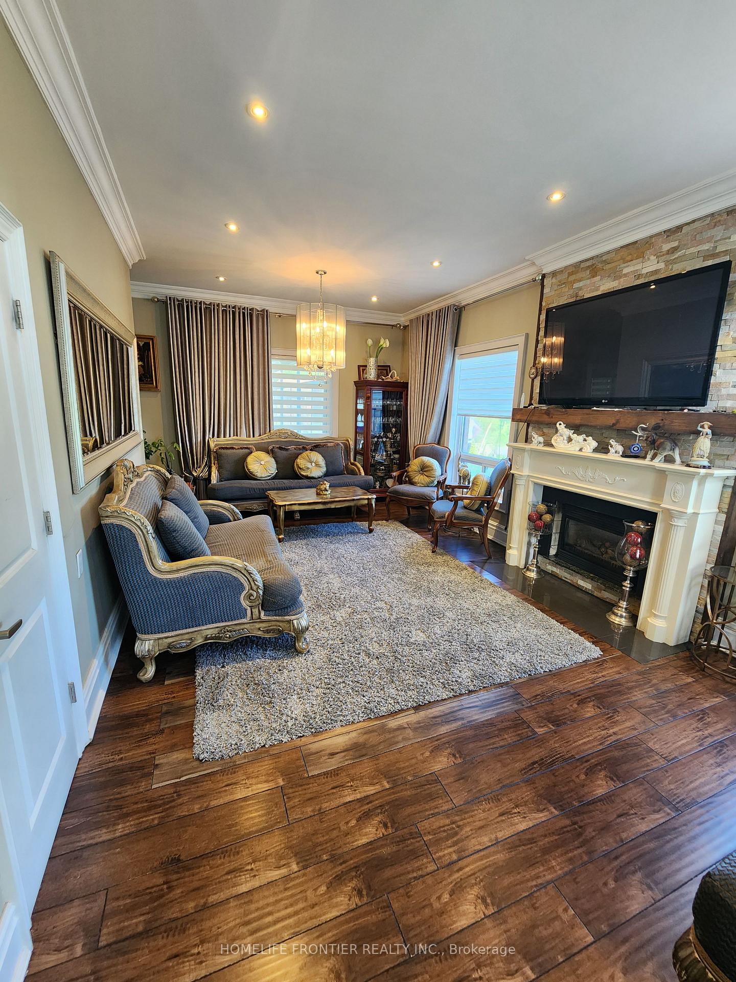 Photo 13 of 3 Mandalane Drive, King, Schomberg — HOMEH