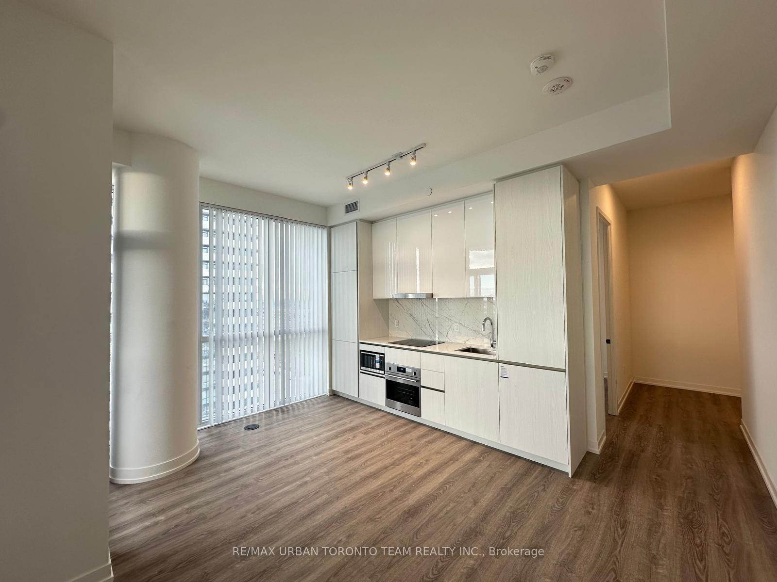 Photo 2 of Unit 1612, 8 Interchange Way, Vaughan, Vaughan Corporate Centre — HOMEH