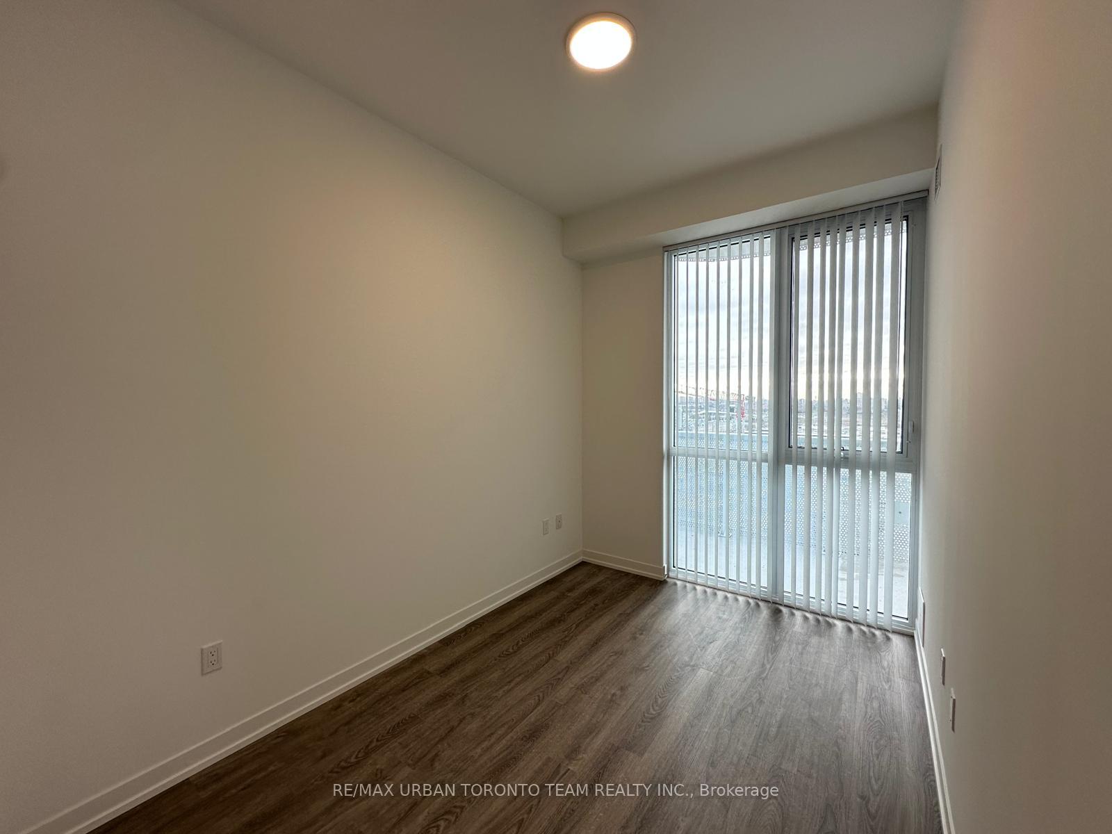 Photo 13 of Unit 1612, 8 Interchange Way, Vaughan, Vaughan Corporate Centre — HOMEH