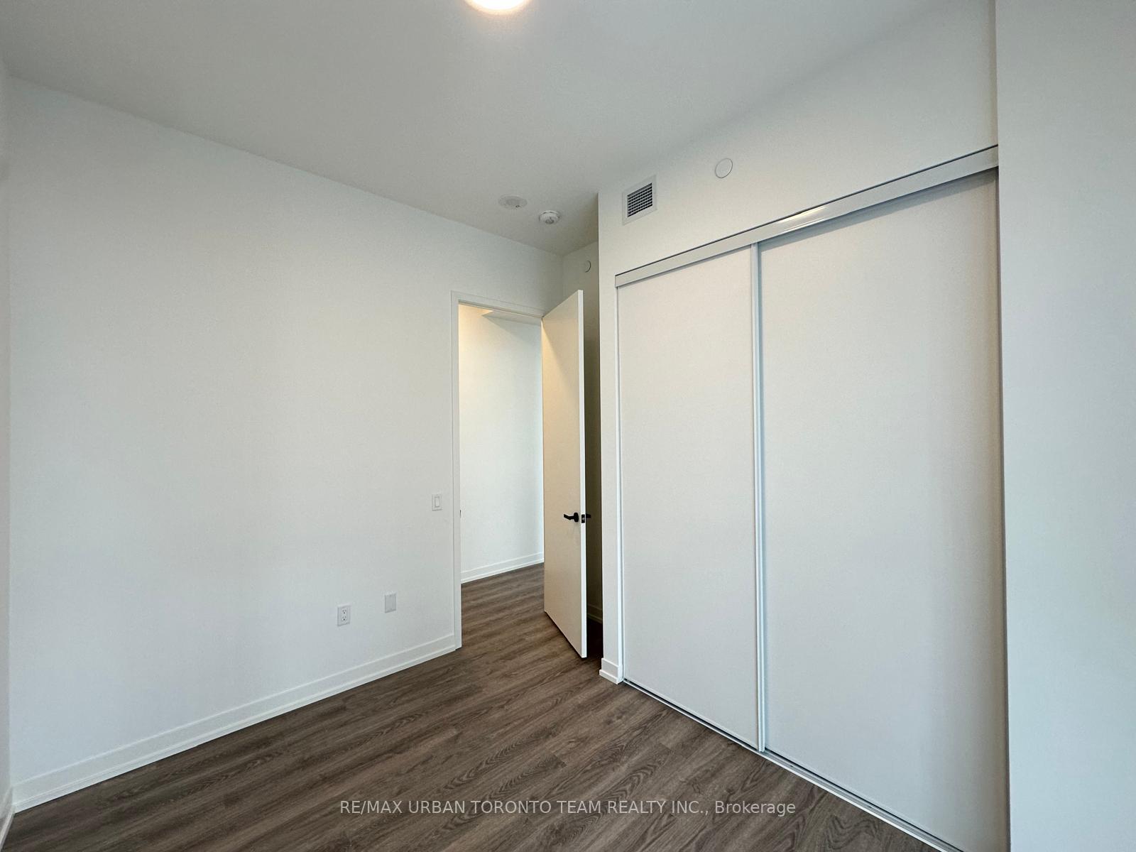 Photo 14 of Unit 1612, 8 Interchange Way, Vaughan, Vaughan Corporate Centre — HOMEH