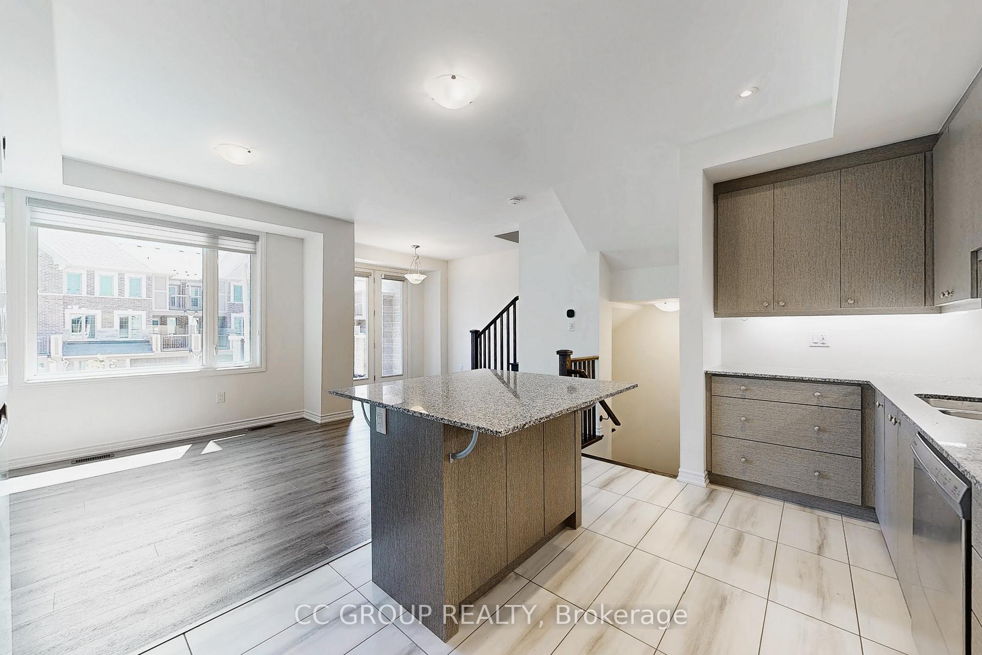 Photo 31 of 30 Thomas Frisby Jr Crescent, Markham, Victoria Square — HOMEH
