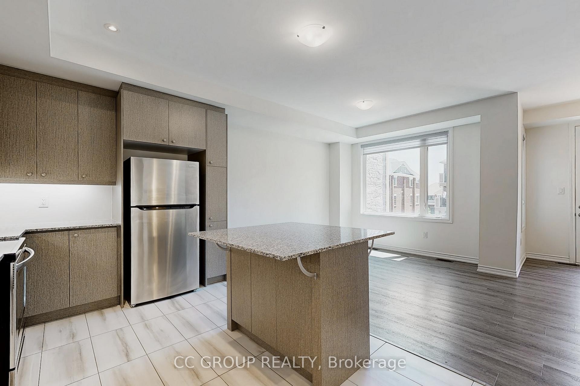 Photo 32 of 30 Thomas Frisby Jr Crescent, Markham, Victoria Square — HOMEH