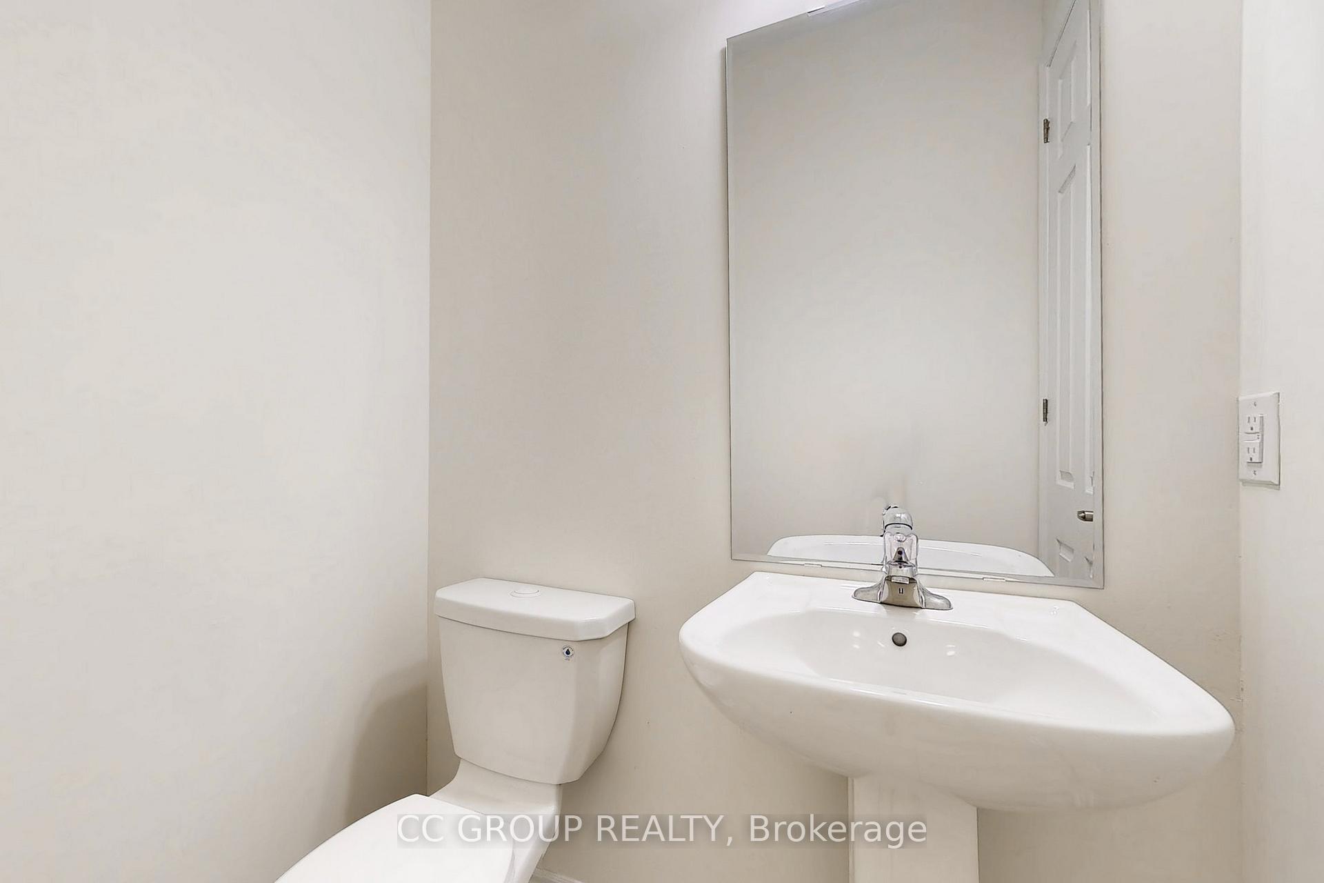 Photo 34 of 30 Thomas Frisby Jr Crescent, Markham, Victoria Square — HOMEH
