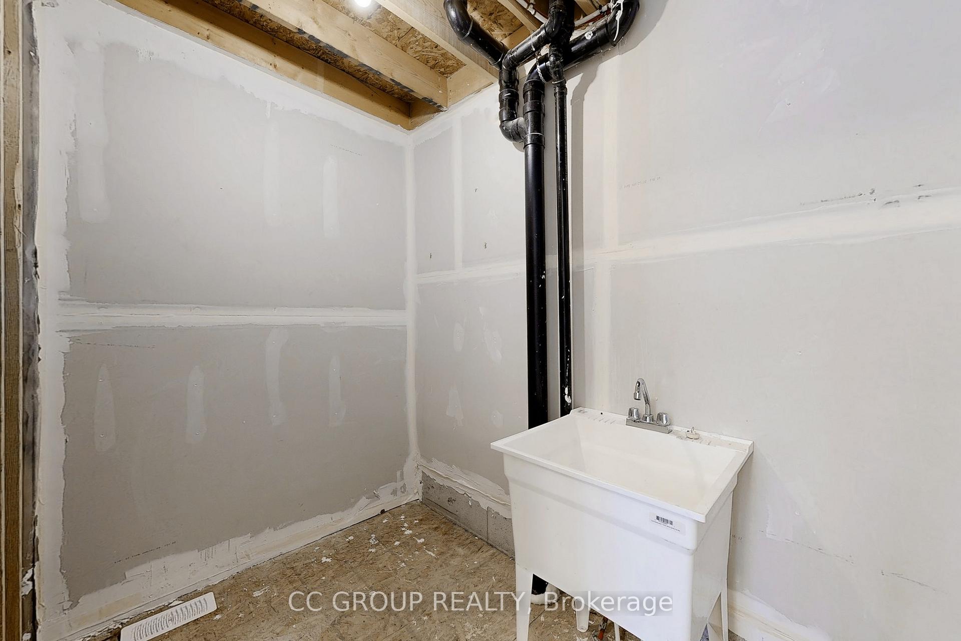 Photo 45 of 30 Thomas Frisby Jr Crescent, Markham, Victoria Square — HOMEH