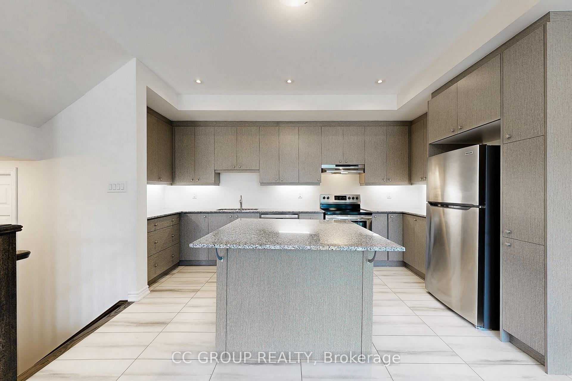 Photo 11 of 30 Thomas Frisby Jr Crescent, Markham, Victoria Square — HOMEH