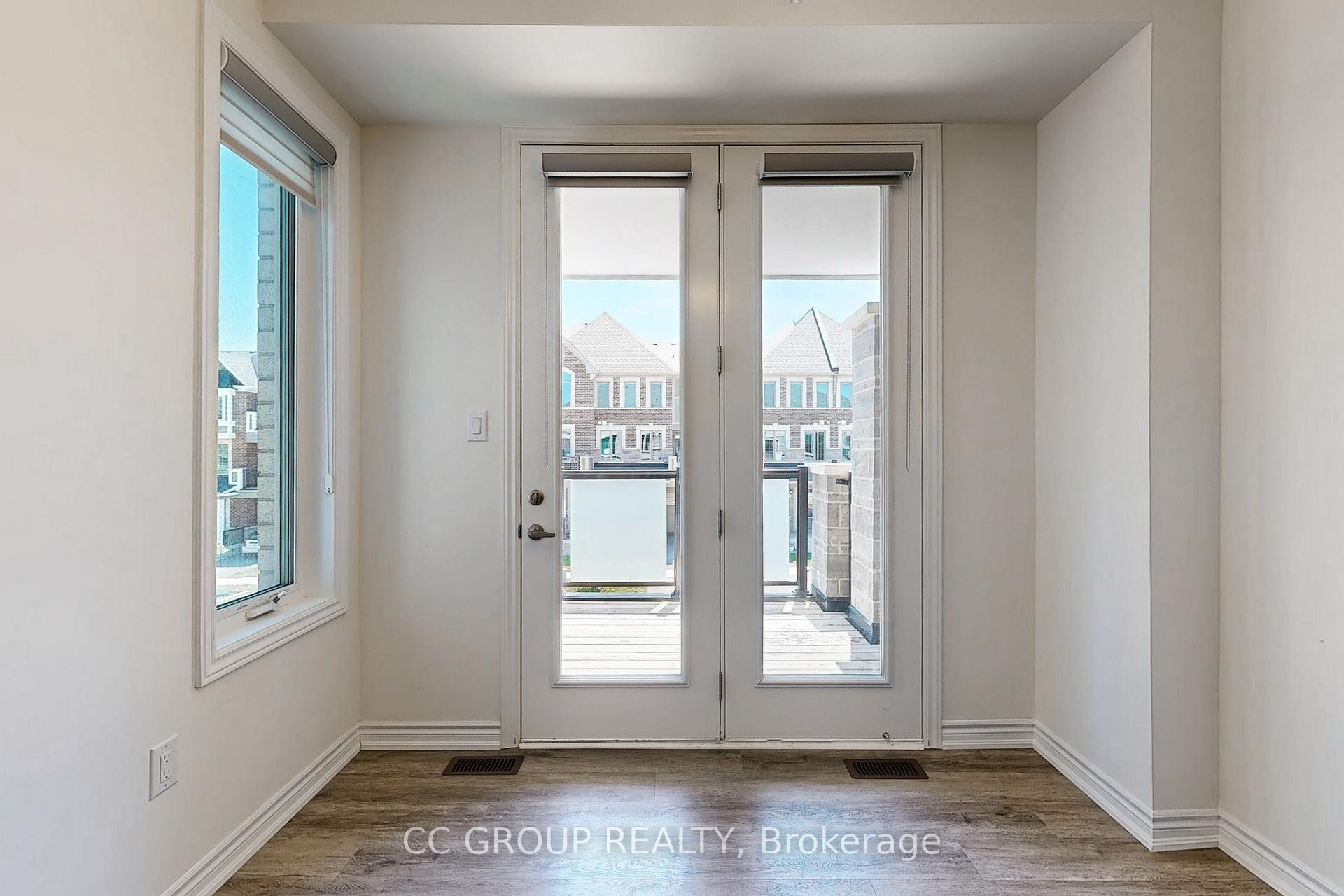 Photo 16 of 30 Thomas Frisby Jr Crescent, Markham, Victoria Square — HOMEH