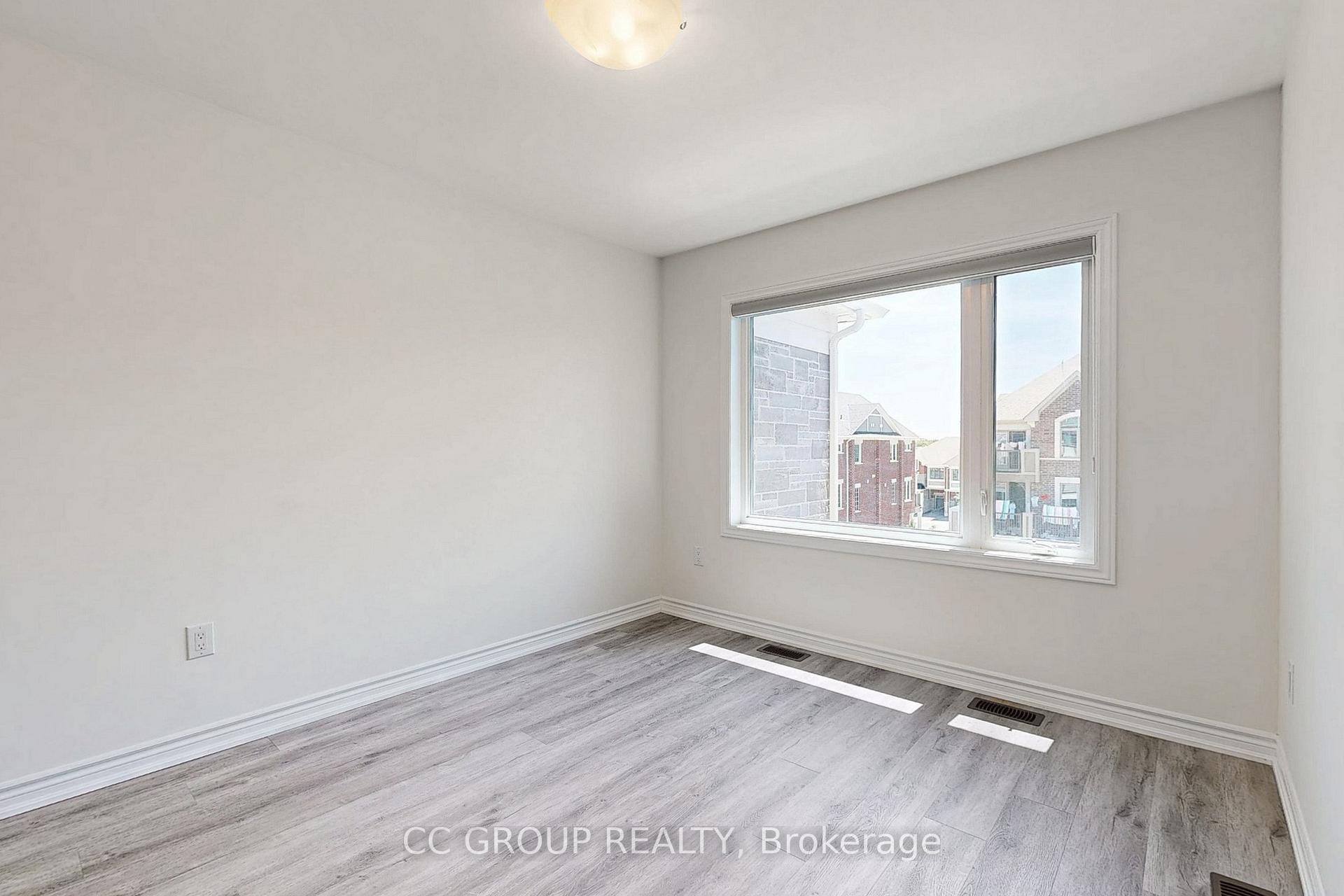 Photo 18 of 30 Thomas Frisby Jr Crescent, Markham, Victoria Square — HOMEH