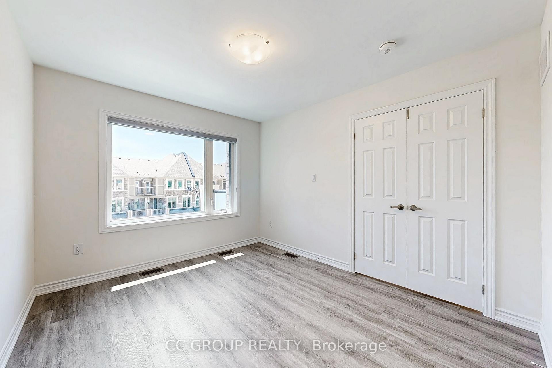 Photo 19 of 30 Thomas Frisby Jr Crescent, Markham, Victoria Square — HOMEH