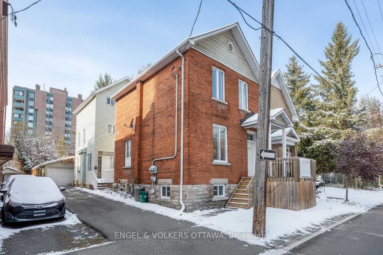 Front of Unit A & B, 116 Cambridge Street
