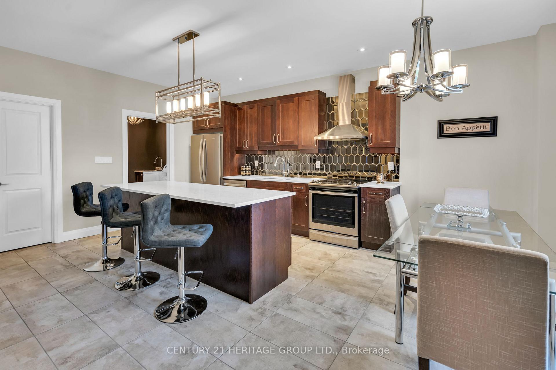Photo 26 of 13 Mabern Street, Barrie, Holly — HOMEH