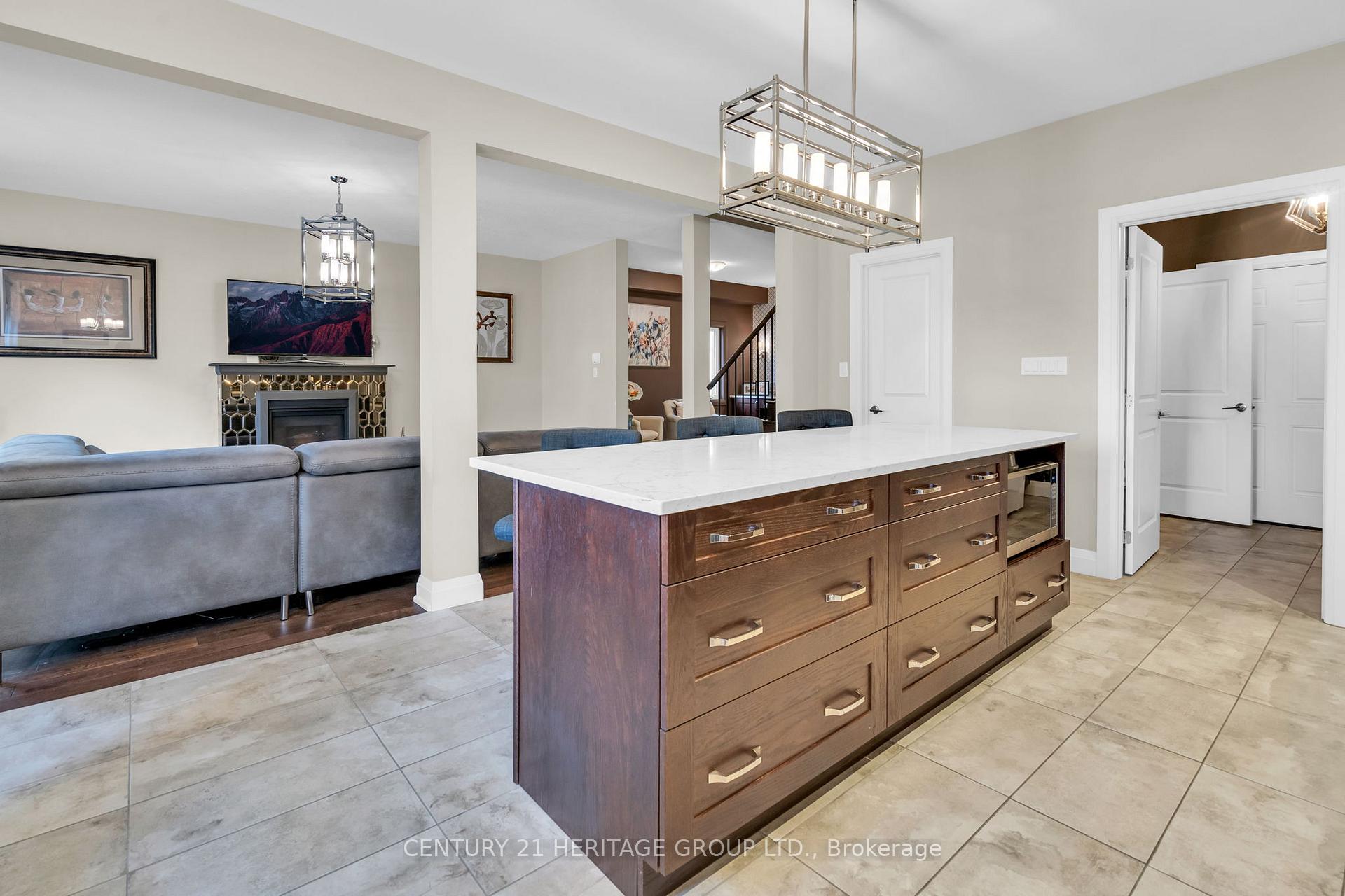 Photo 28 of 13 Mabern Street, Barrie, Holly — HOMEH