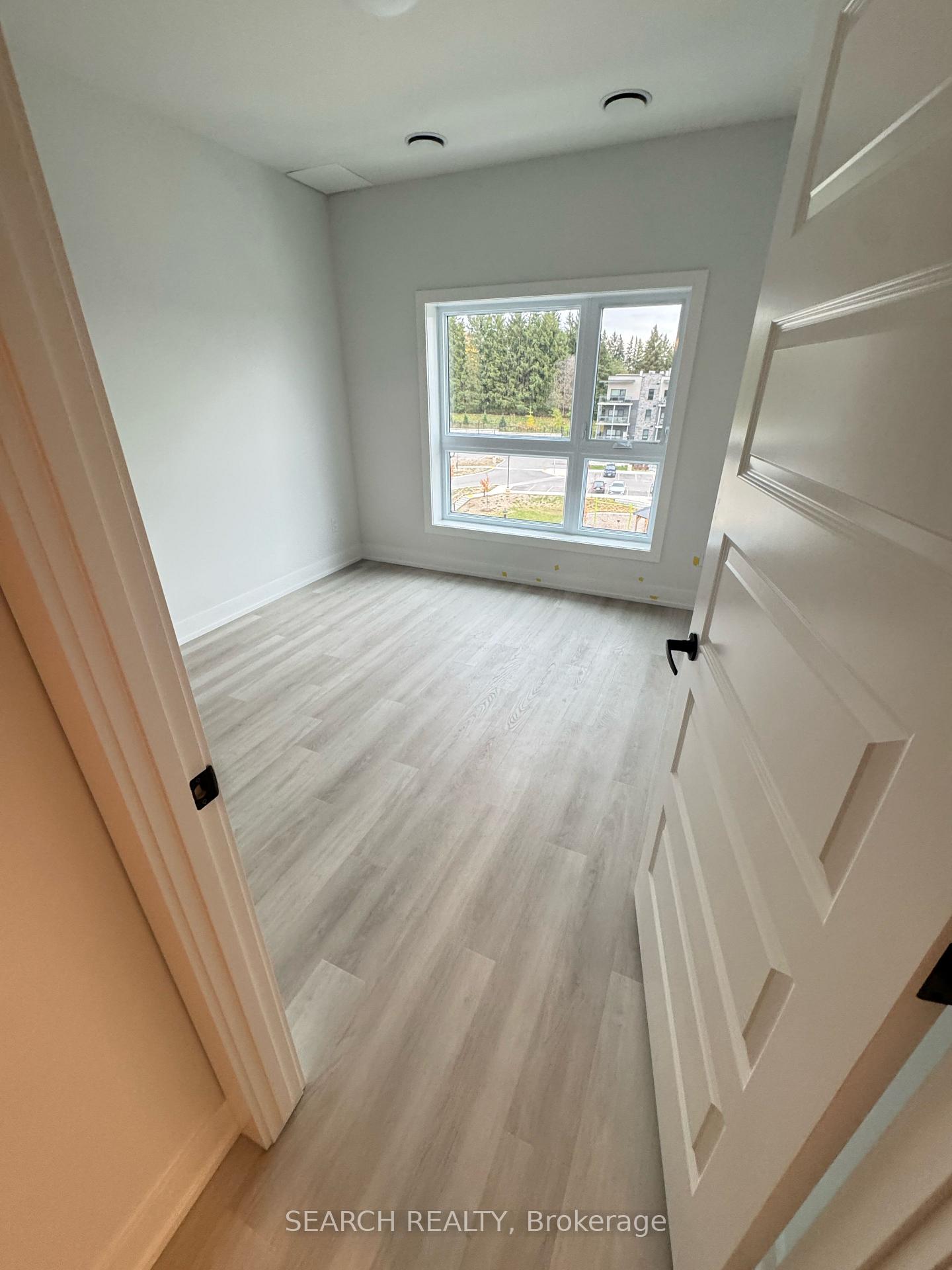 Photo 3 of Unit 510, 1100 Lackner Ridge, Kitchener — HOMEH
