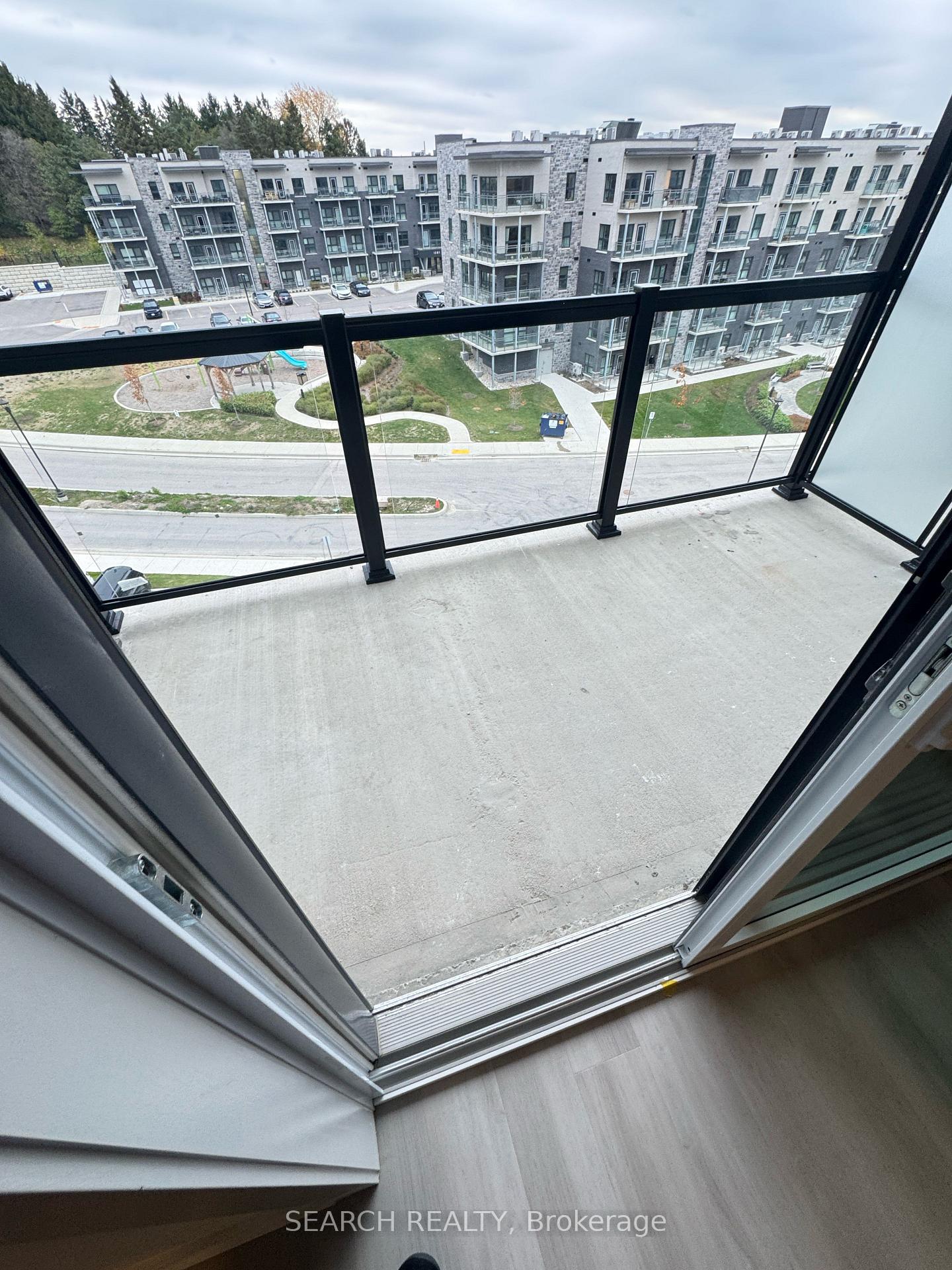 Photo 4 of Unit 510, 1100 Lackner Ridge, Kitchener — HOMEH